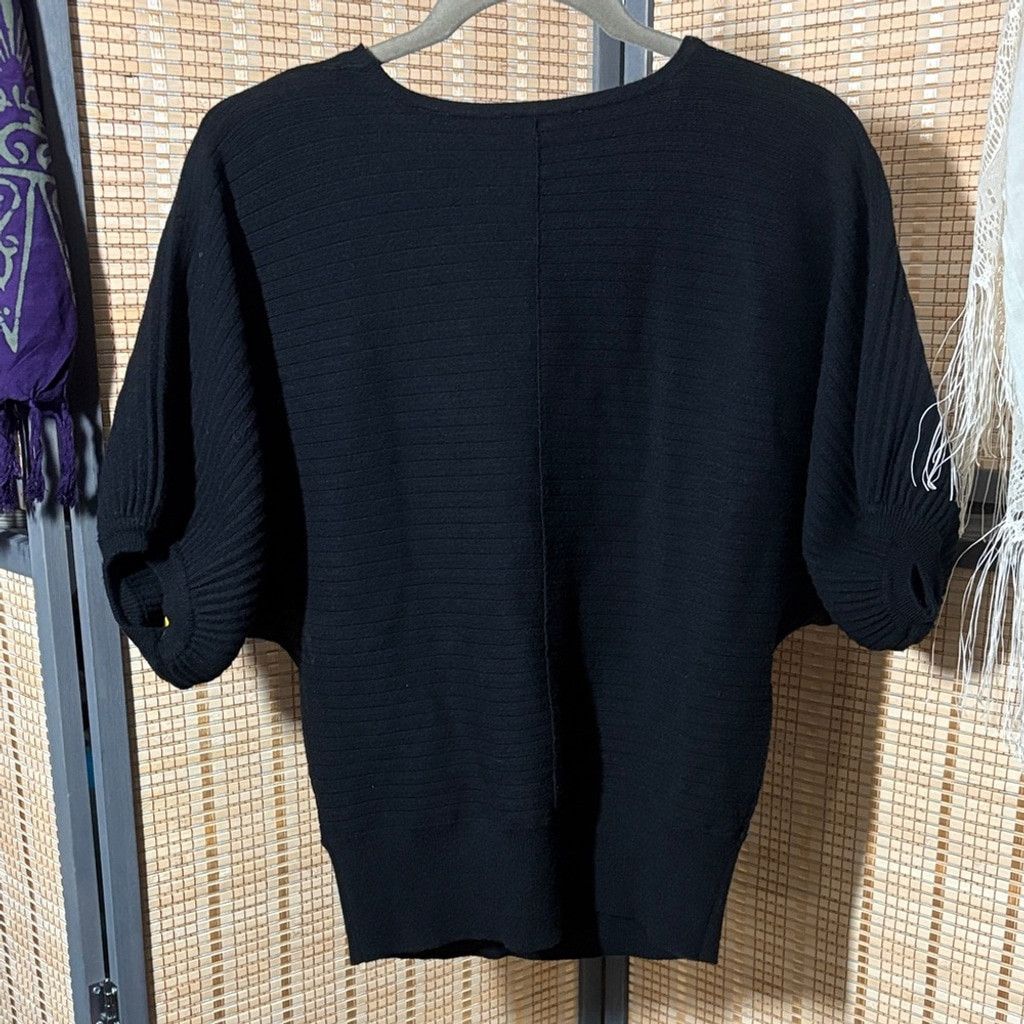 Elie Tahari Tahari Black V-Neck Cropped Sweater w/Banded Short Sleeves Size L / US 10 / IT 46 - 3 Thumbnail