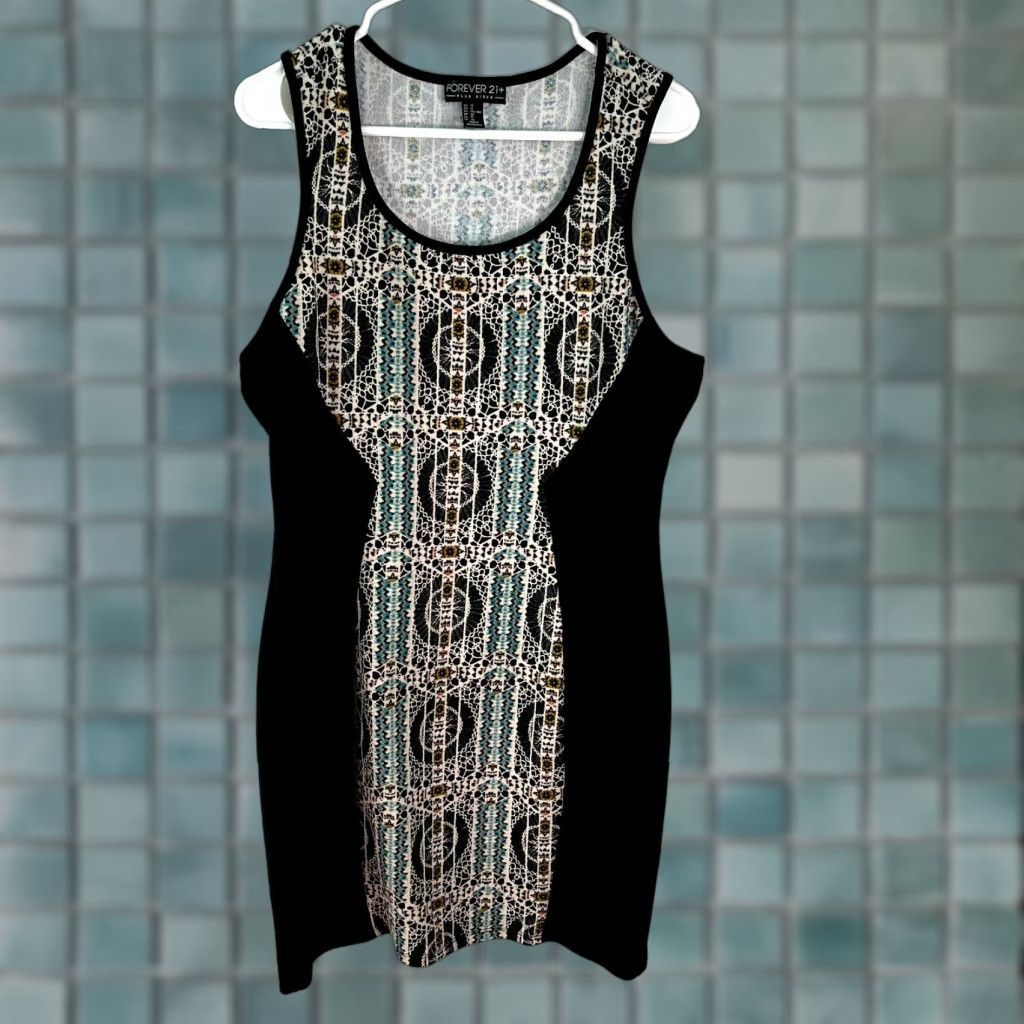 Forever 21 FOREVER 21 Dress Women Geometric Scoop Neck Sleeveless Black Bodycon 1X Adult Plus Size 1X Women Size XL / US 12-14 / IT 48-50 - 1 Thumbnail