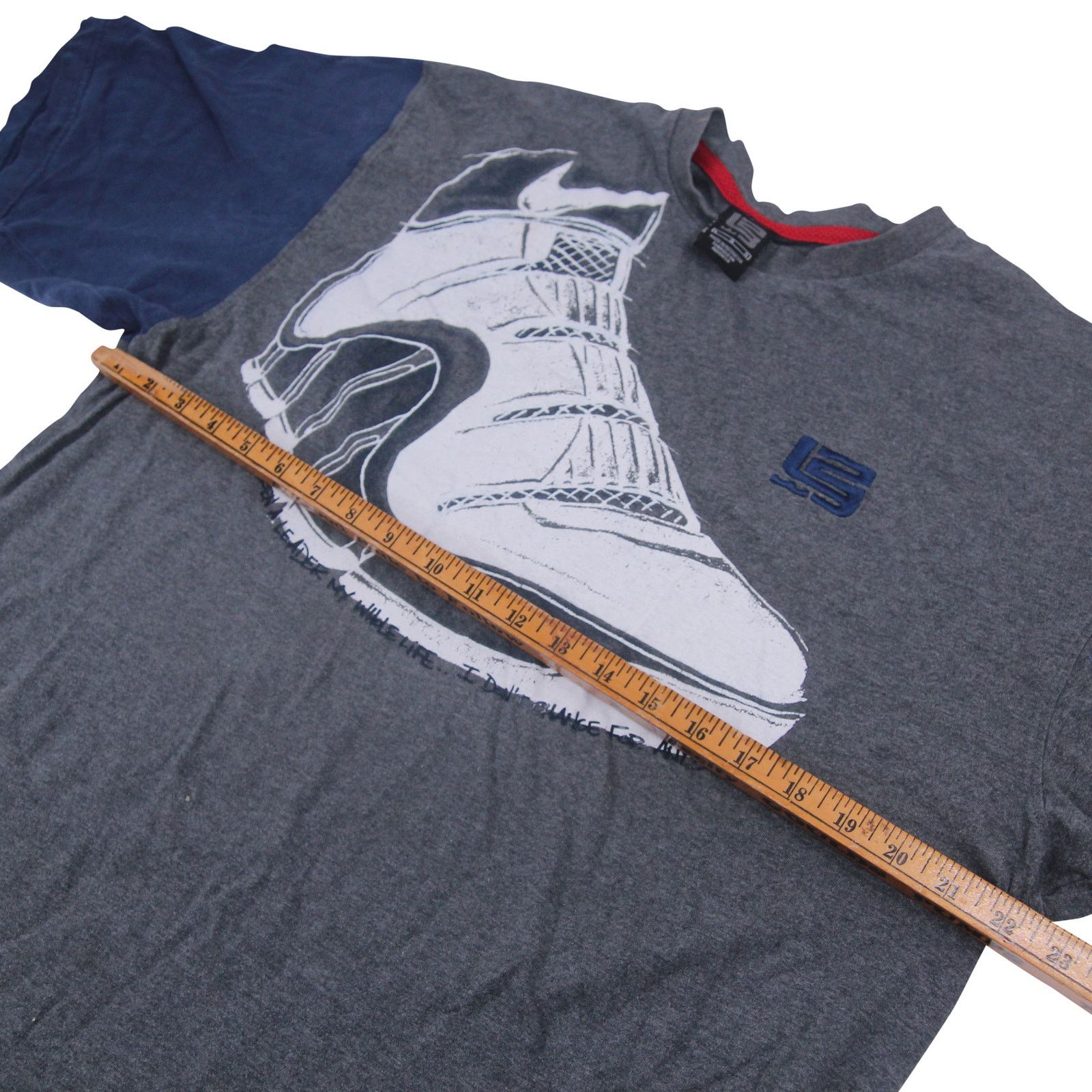 Nike × Vintage Vintage Y2k Nike Lebron Air Zoom 4 Graphic T Shirt Size US L / EU 52-54 / 3 - 5 Thumbnail