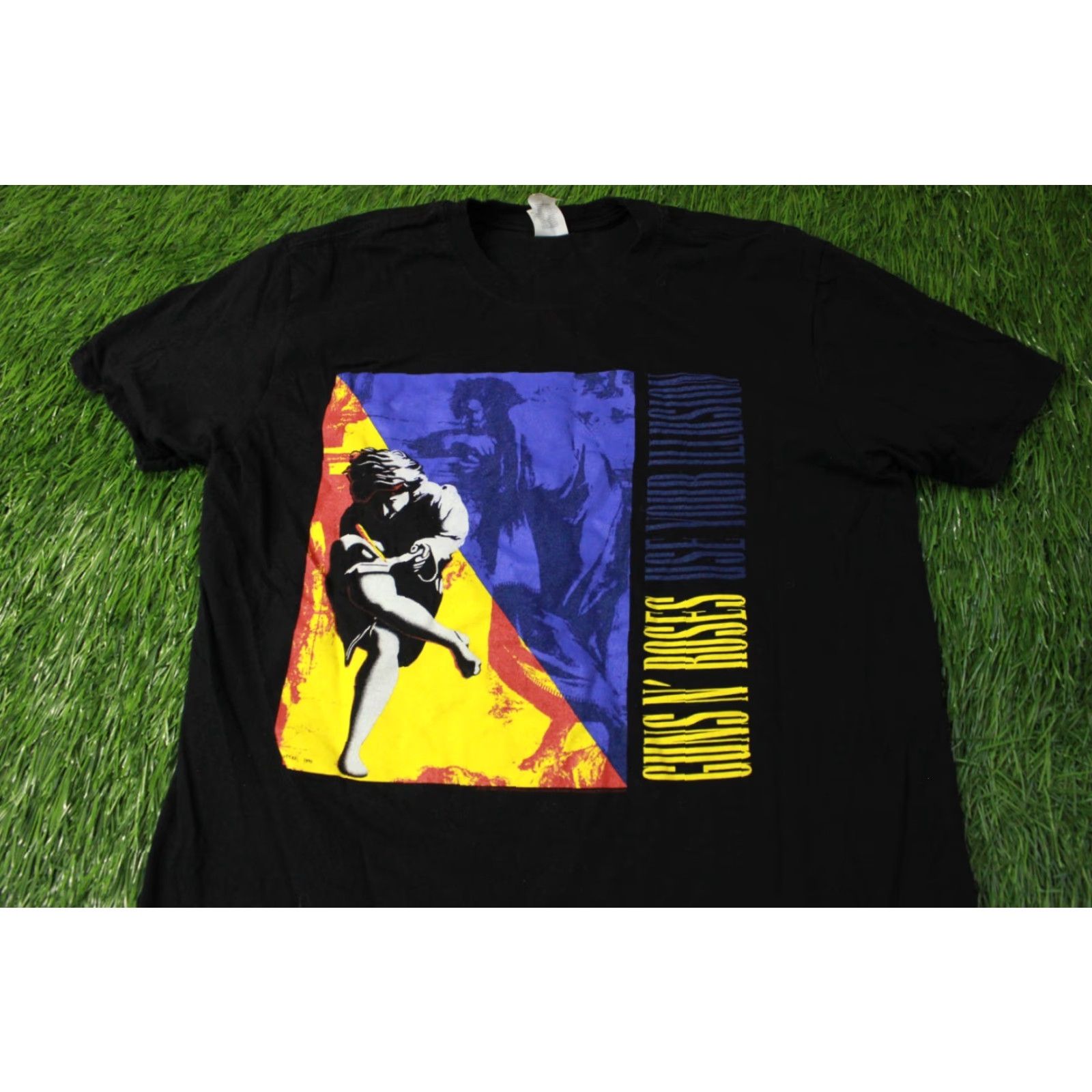 Gildan GUNS N ROSES Shirt Mens 2017 Gildan Size L Black Short Sleeve 100% Cotton Hard Rock Tee Latest Decade 2010s Size US L / EU 52-54 / 3 - 2 Thumbnail