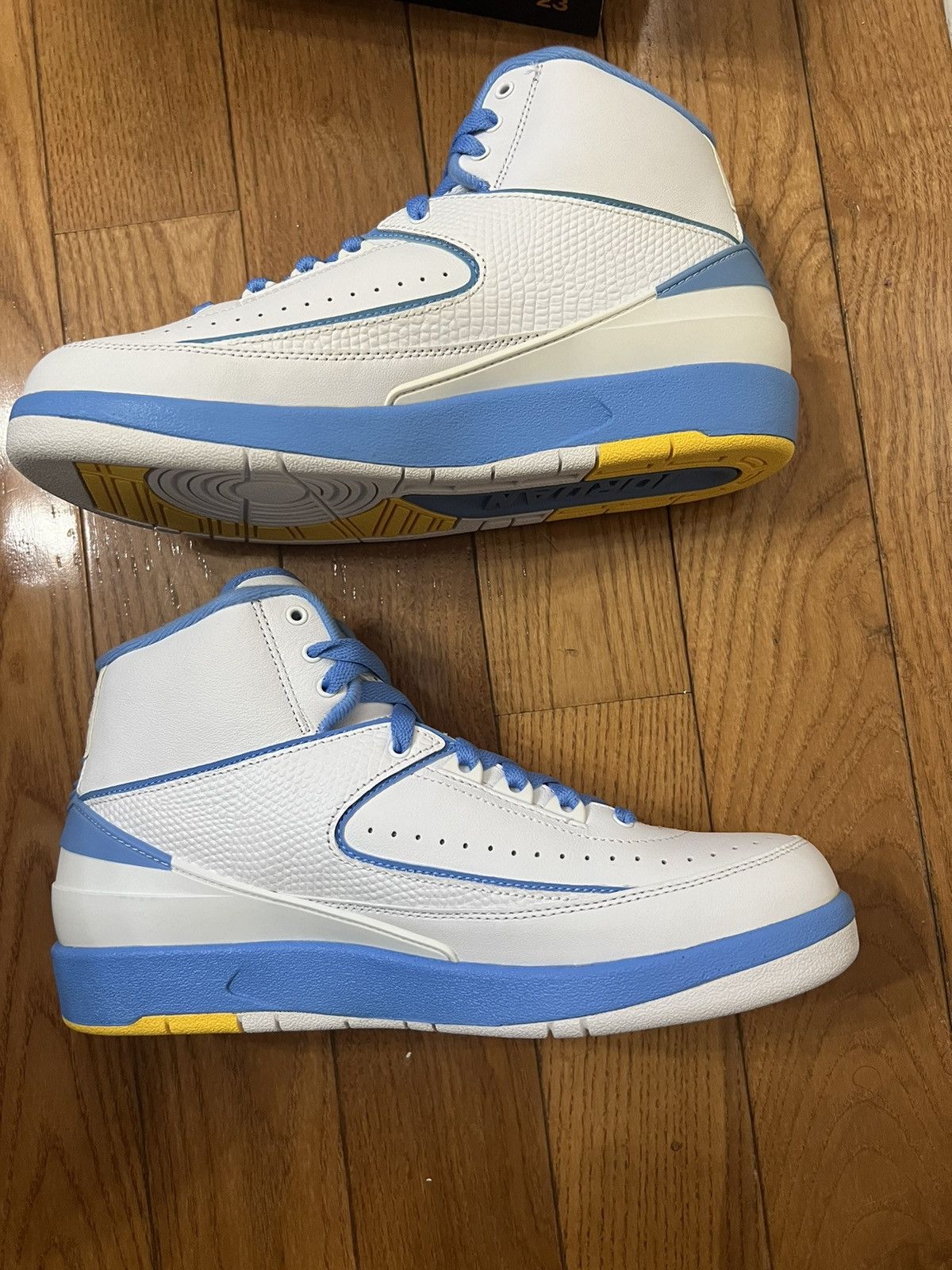 Jordan Brand Air Jordan 2 Retro Size US 8 / EU 41 - 5 Thumbnail