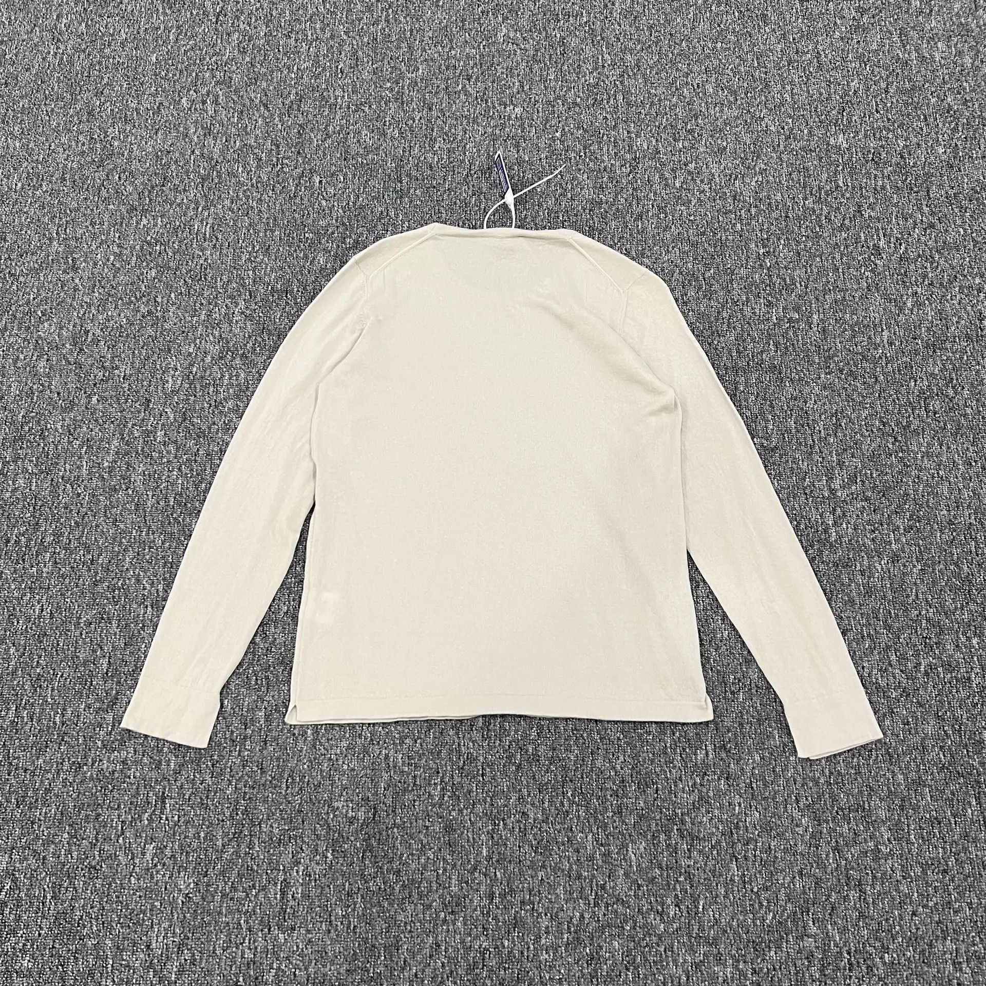 Loro Piana Loro Piana minimal cashmere knit metal logo 99new EU44 Size US S / EU 44-46 / 1 - 2 Thumbnail
