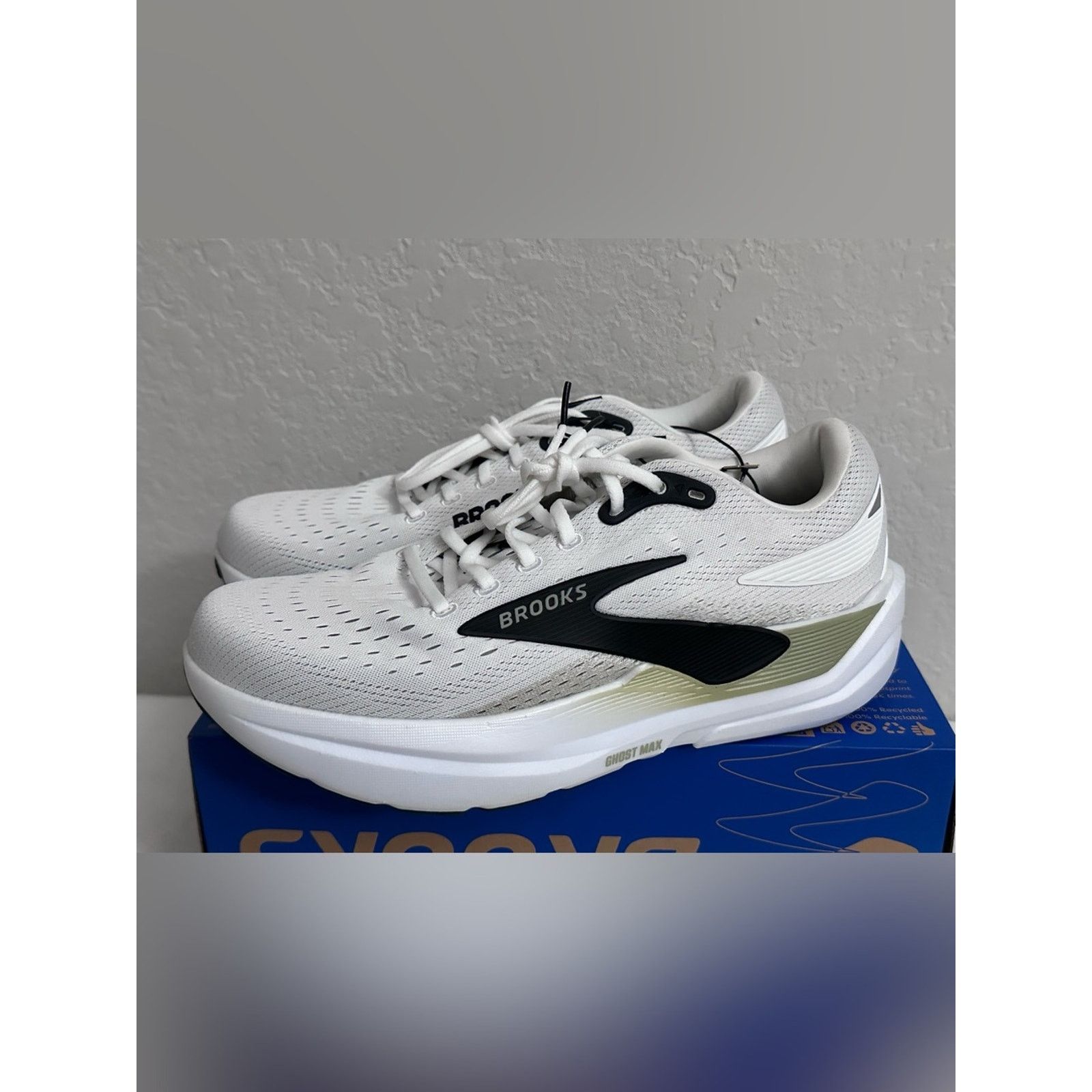 Brooks Brooks Men’s Ghost Max 3 Running Shoes Size 11 Bright White Size US 11 / EU 44 - 3 Thumbnail