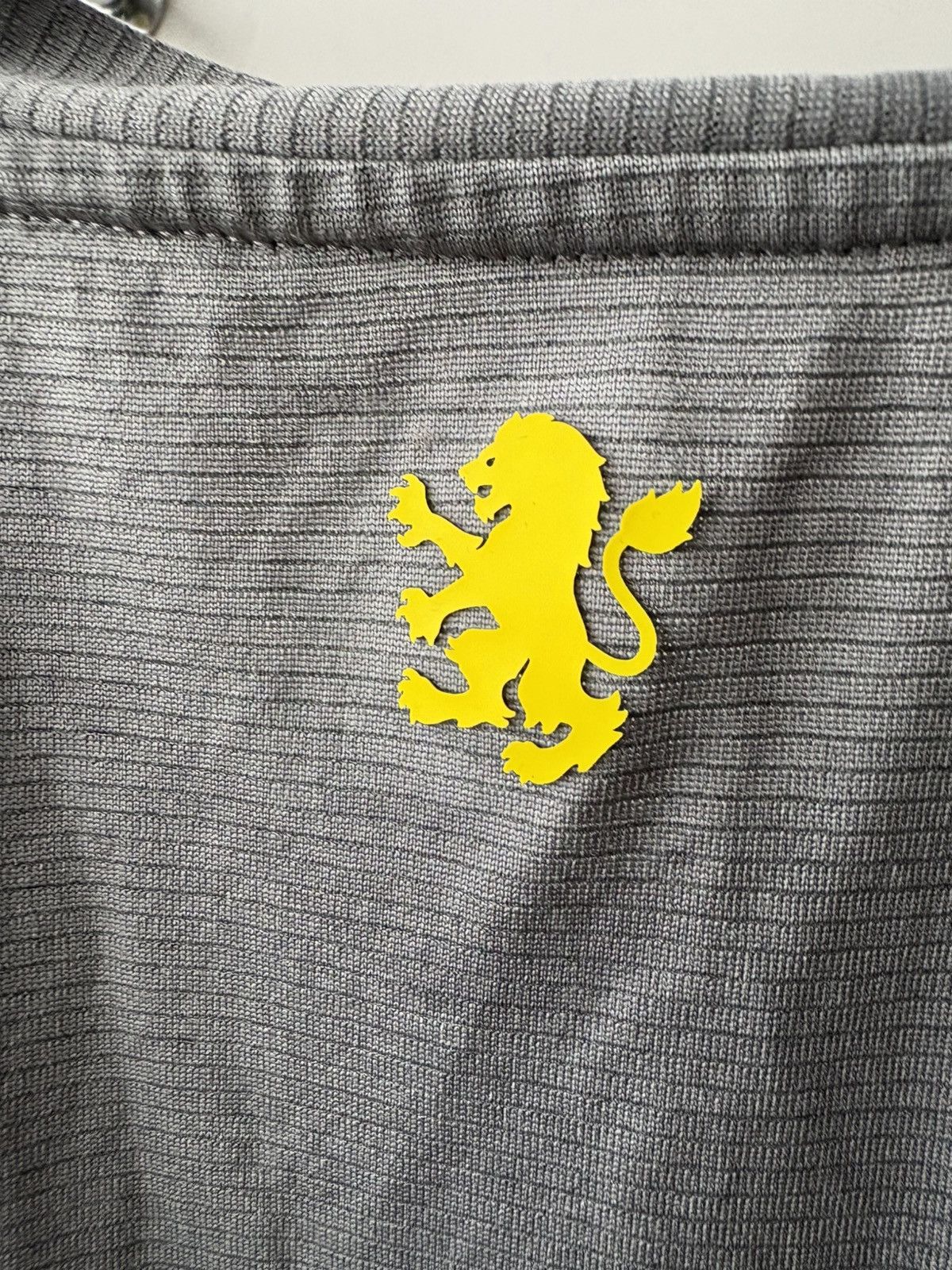 Under Armour 2018/19 Under Armour Aston Villa Training Soccer Jersey M/L Size US L / EU 52-54 / 3 - 7 Thumbnail