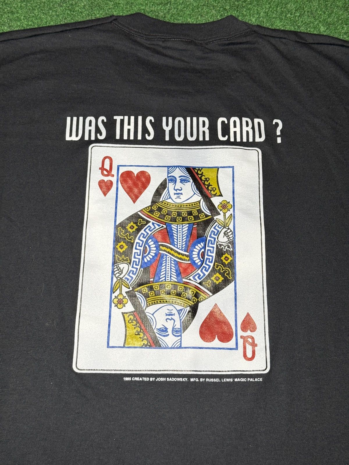 Vintage 90s Card Shirt Josh Sadowsky Queen Hearts Magician T Shirt Size US XL / EU 56 / 4 - 4 Thumbnail