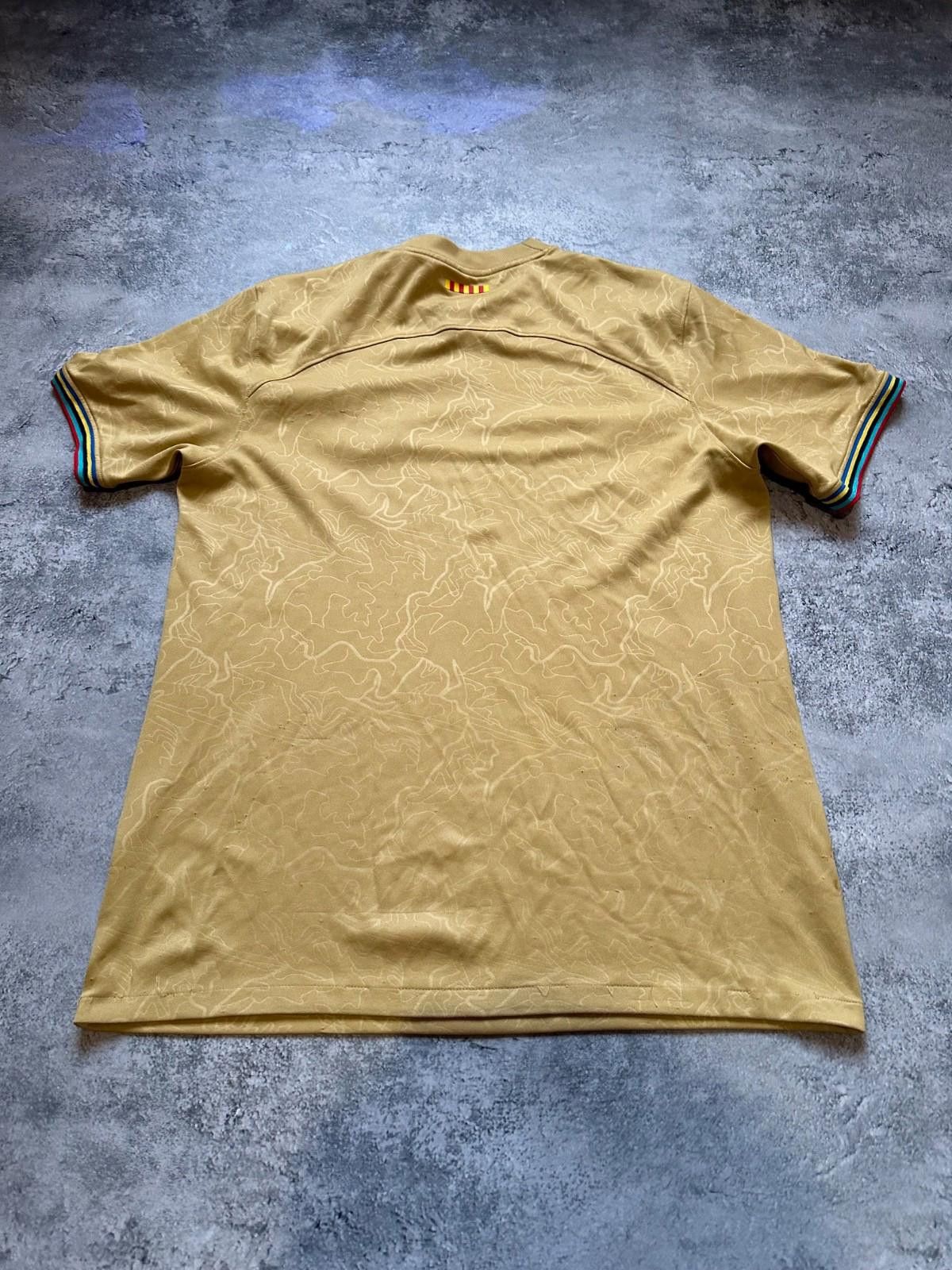 Nike NIKE FC BARCELONA 2022-23 STADIUM AWAY SOCCER JERSEY Sz M Size US M / EU 48-50 / 2 - 7 Thumbnail