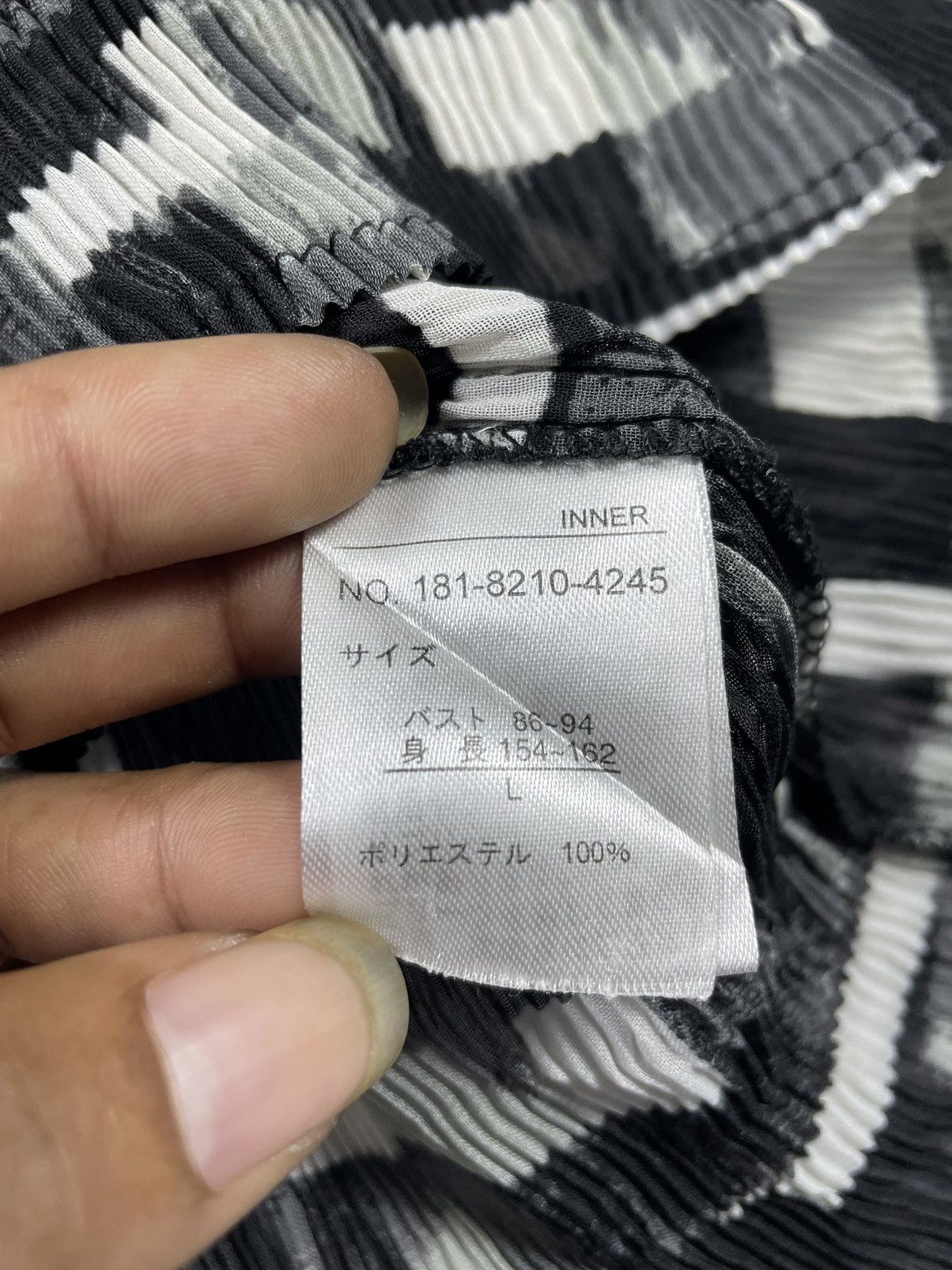 Issey Miyake × Japanese Brand × Yohji Yamamoto Undefined pleats abstrak long sleeve Style issey miyake Size US S / EU 44-46 / 1 - 4 Thumbnail
