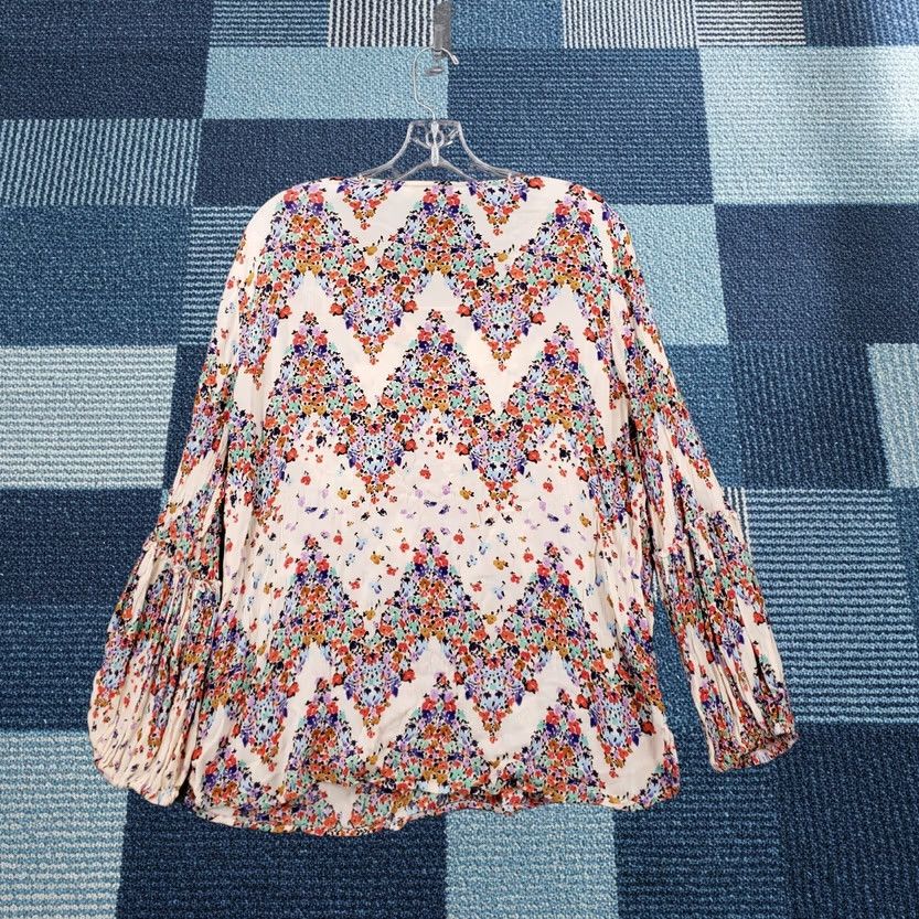 Vintage Democracy Blouse Shirt Womens XL Beige Floral Ditsy V-Neck Beaded Crochet Boho Cottagecore Size XL / US 12-14 / IT 48-50 - 1 Thumbnail