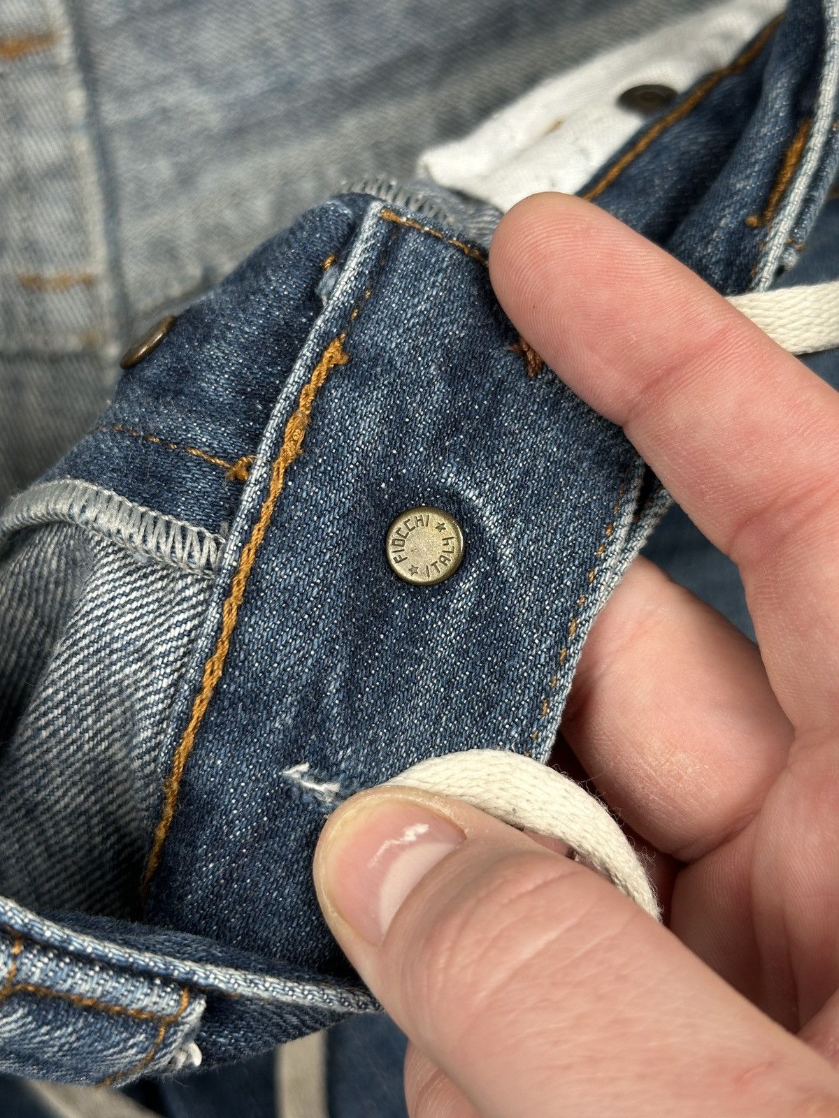 Valentino R.E.D. Valentino Vintage Faded Denim Jeans Flap Back Pockets Size US 31 - 17 Thumbnail