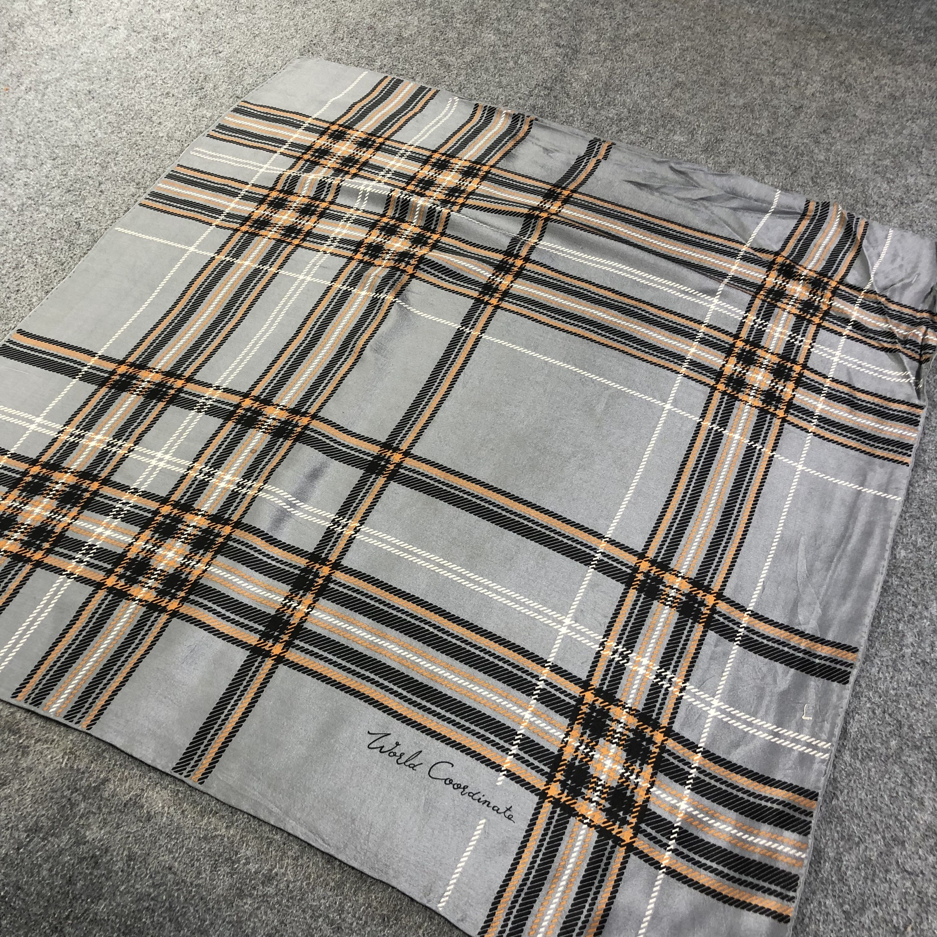 Vintage Vintage World Coordinate Hand Rolled Silk Scarf M536 Size ONE SIZE - 2 Thumbnail