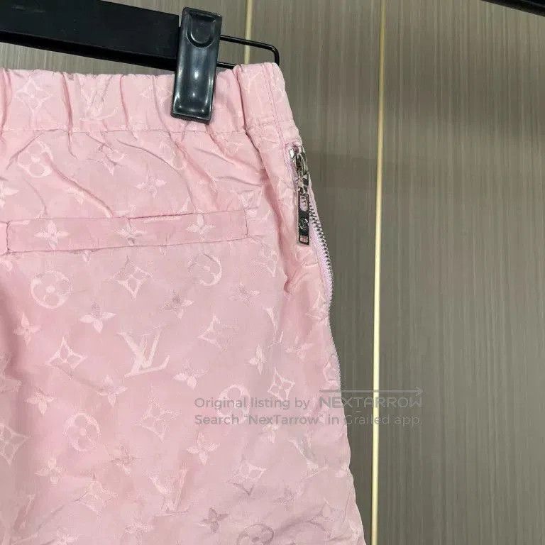 Louis Vuitton pink louis vuitton monogram shorts. Size 35" - 3 Thumbnail