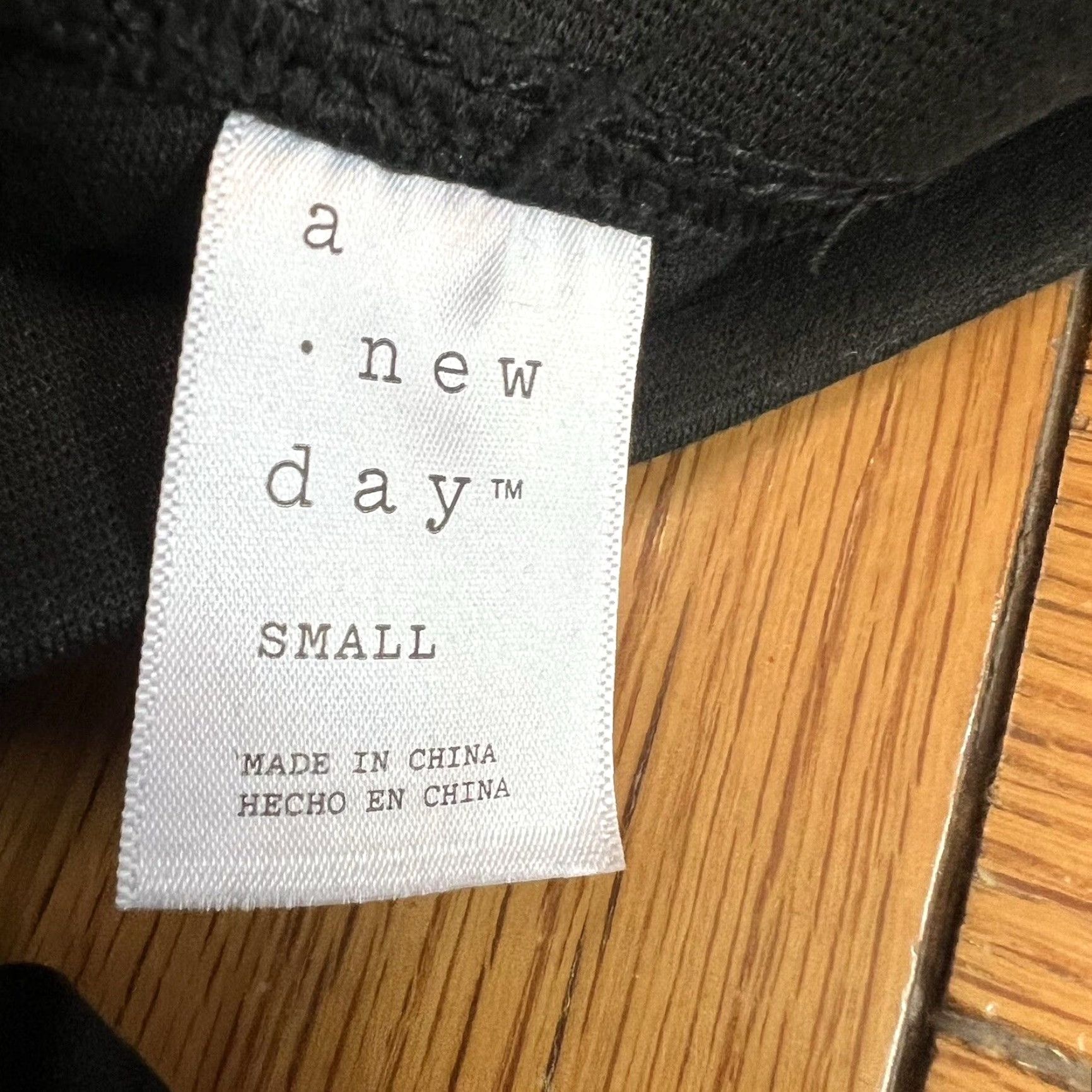 Vintage A New Day Seamless Leggings Womens Size S Black High-Rise Athleisure 30" Inseam Size 28" / US 6 / IT 42 - 6 Thumbnail