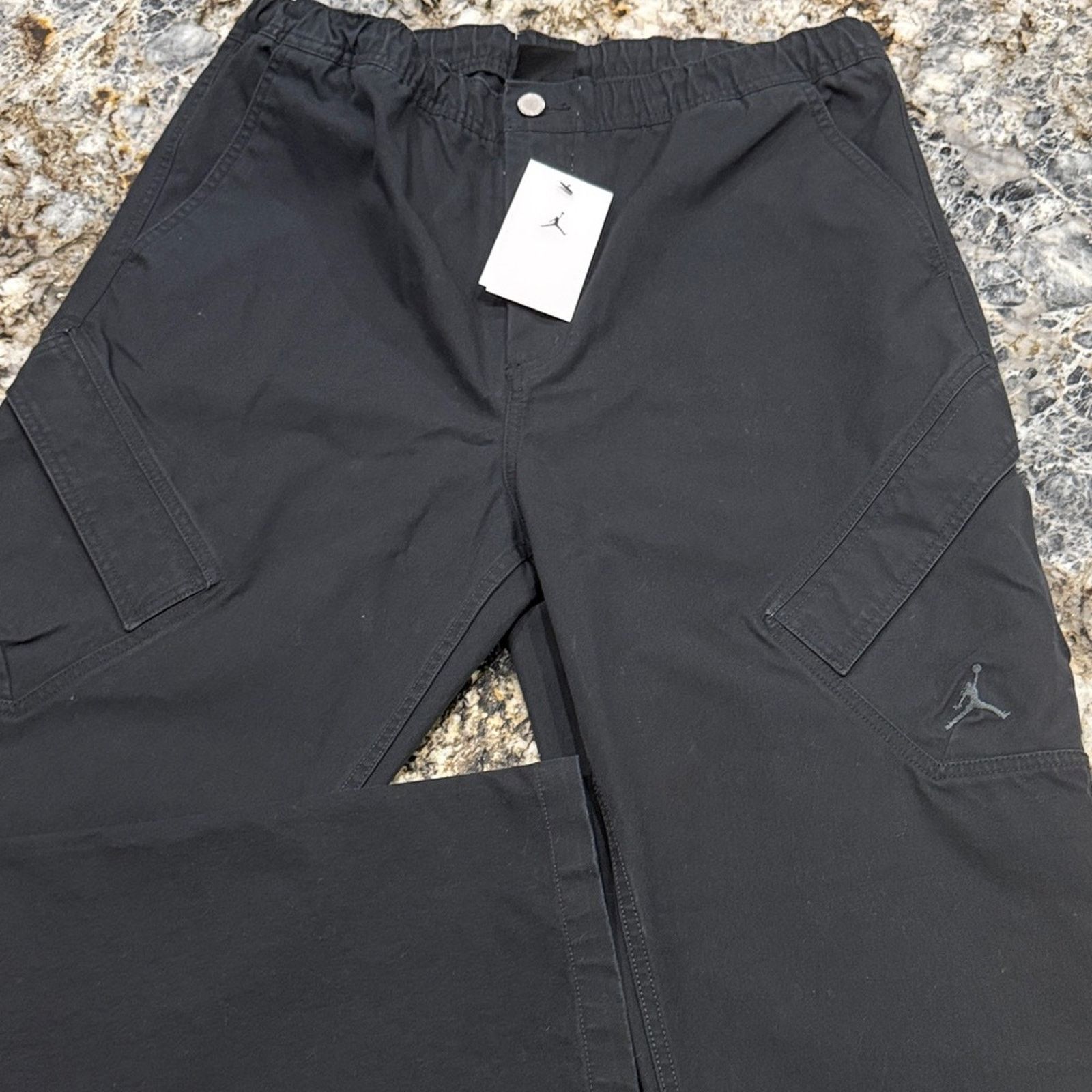 Jordan Brand Jordan MJ Chicago Pants Men's - SZ LARGE - BRAND NWT Size US 34 / EU 50 - 2 Thumbnail