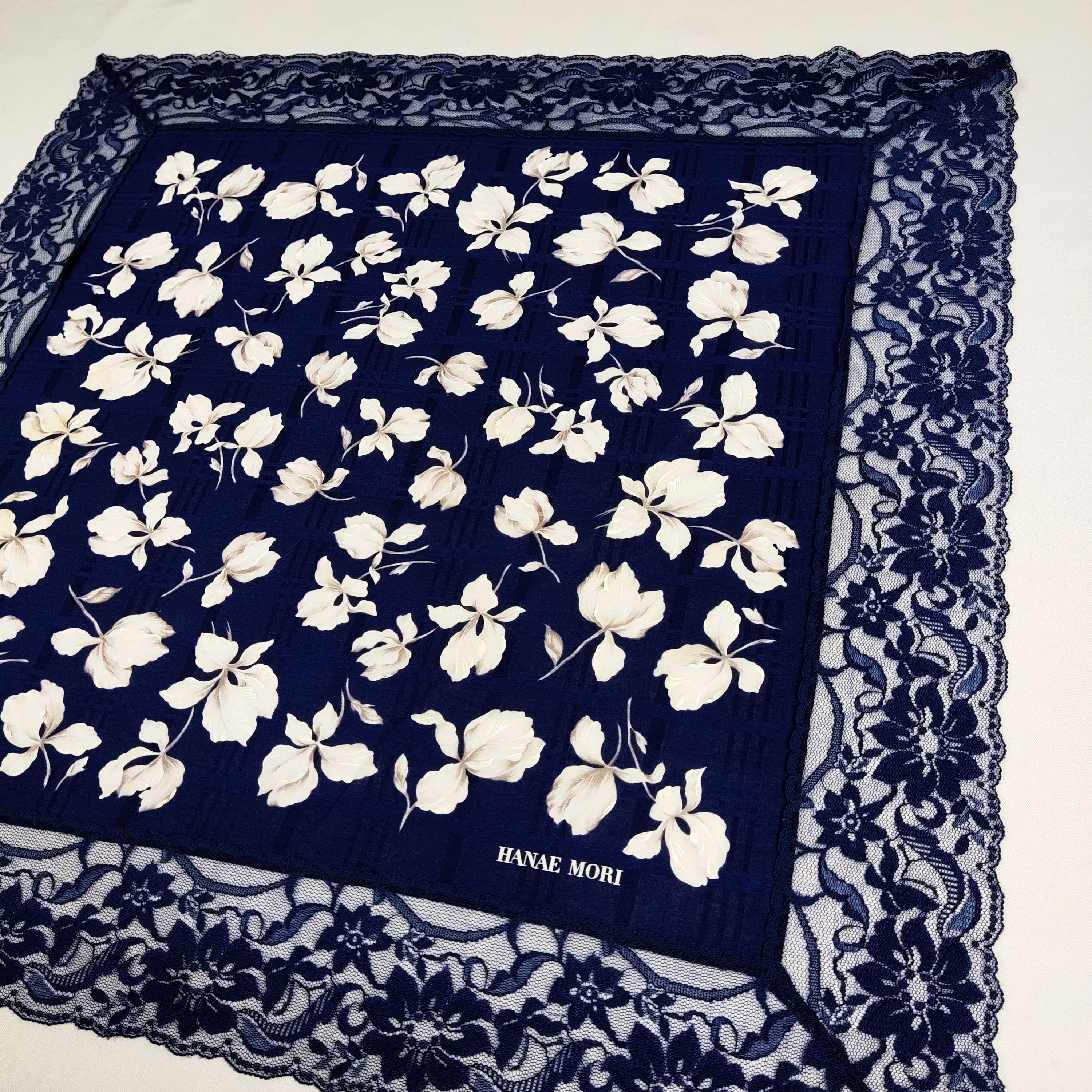 Hanae Mori × Vintage Hanae Mori Handkerchief / Neckerchief / Bandana FZ626 Size ONE SIZE - 4 Thumbnail