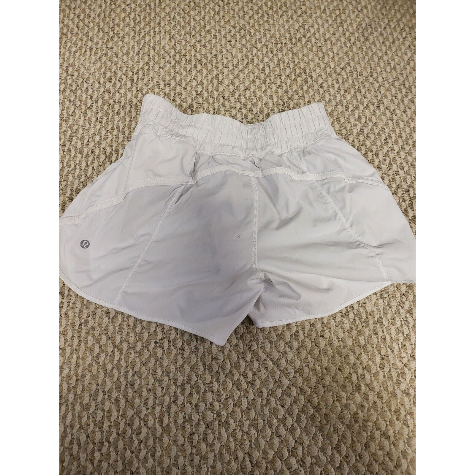 Lululemon lululemon womens size 8 Shorts White Size 30" / US 8 / IT 44 - 2 Thumbnail
