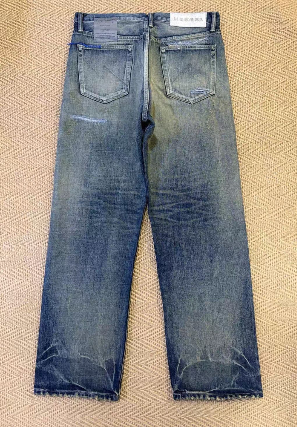 Neighborhood Neighborhood size m Distressed Slashed Washed Jeans Size US 30 / EU 46 - 2 Thumbnail