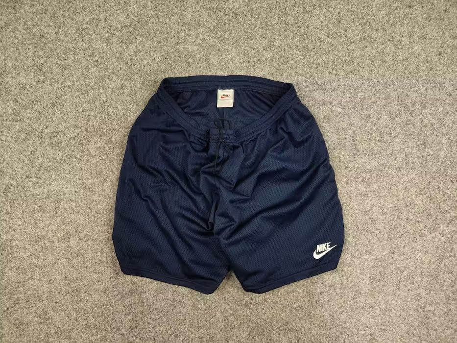 Nike Vintage Nike Shorts Logo swoosh casual Y2K Streetwear Size US 36 / EU 52 - 1 Thumbnail