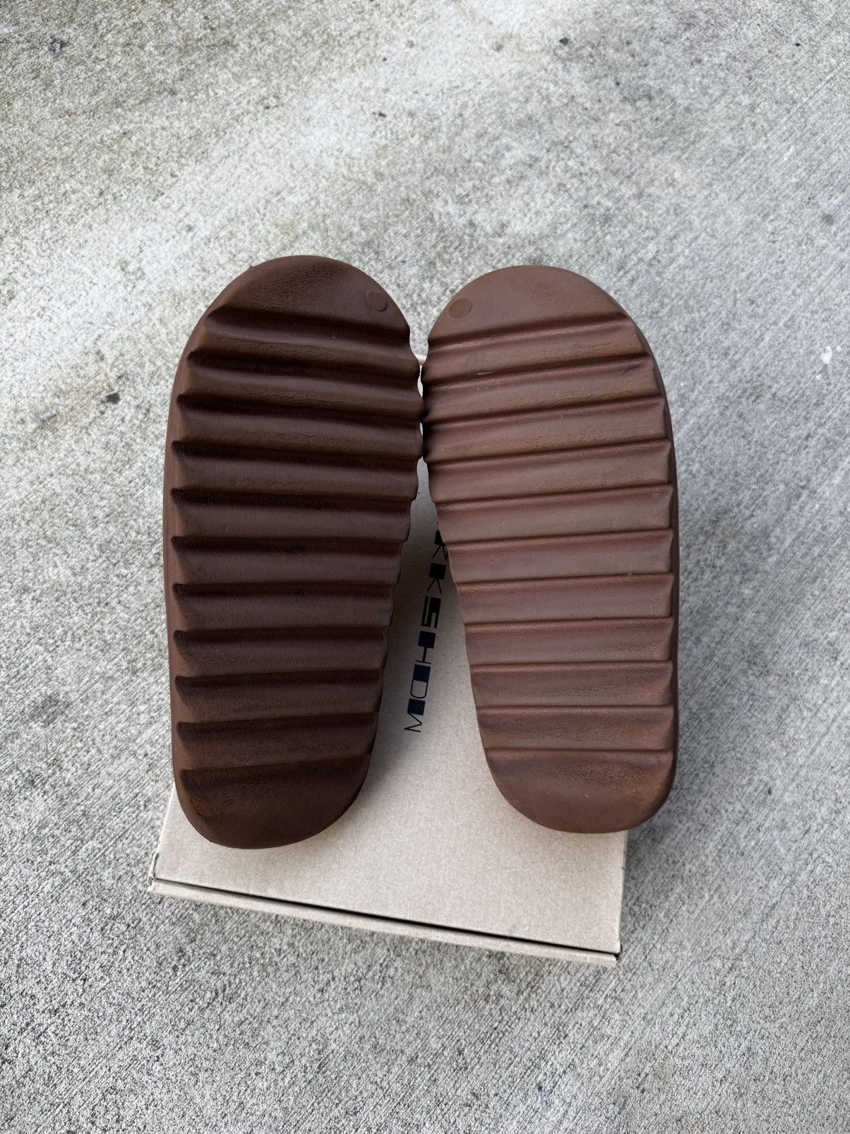 Yeezy Yeezy Slides Size US 12 / EU 45 - 4 Thumbnail