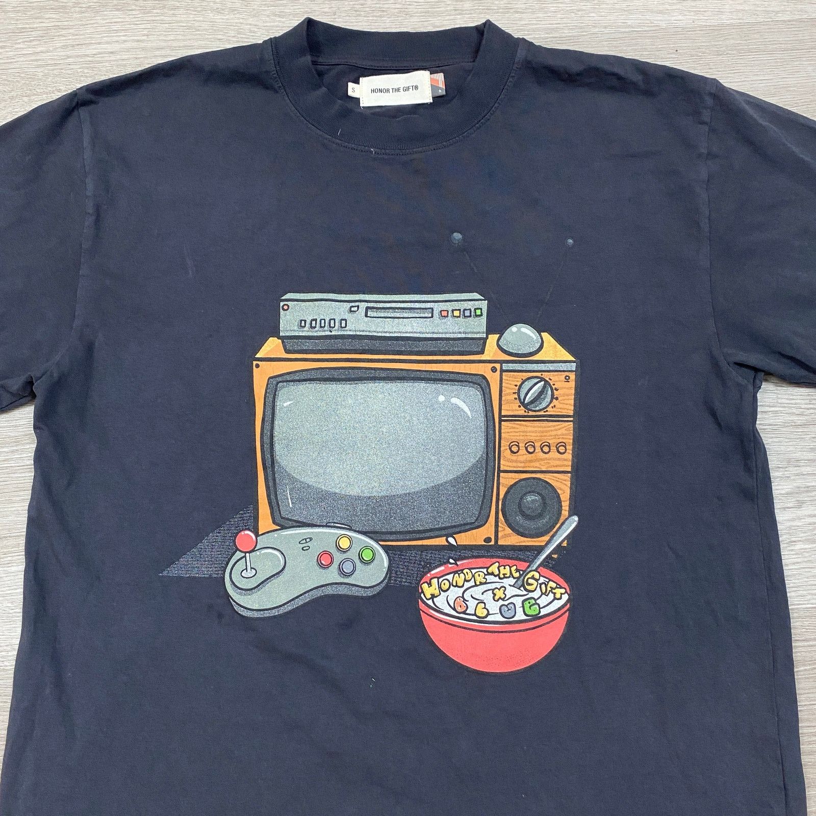 Complex × Honor the Gift Honor the Gift x Blue The Great ComplexCon TV Gamer Shirt Sm Size US S / EU 44-46 / 1 - 2 Thumbnail