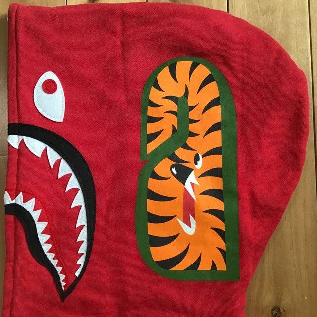 Bape BAPE Shark Full Zip Hoodie Black Camo x Red a bathing ape Size US L / EU 52-54 / 3 - 6 Thumbnail