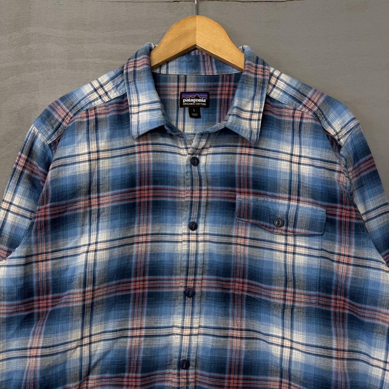 Patagonia Patagonia Organic Cotton Blue Flannel Button Up Shirt Large Size US L / EU 52-54 / 3 - 1 Thumbnail