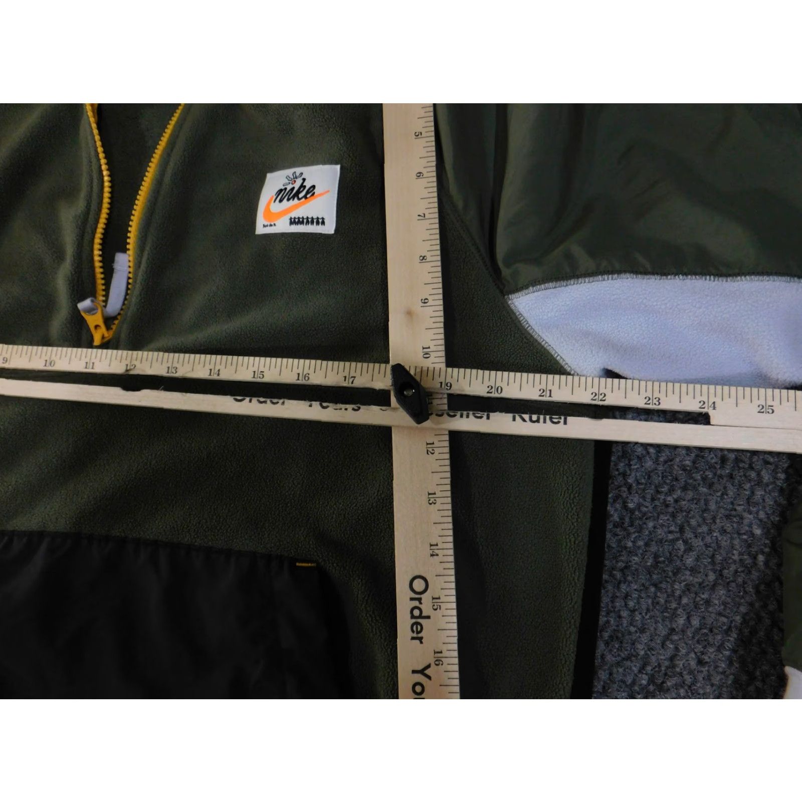 Nike Nike Sweatshirt Men M Pullover Half Zip Fleece Olive Green 1/4 Zip Pockets All Seasons Outdoor DD8968-380 Sportswear Vintage No Size US M / EU 48-50 / 2 - 7 Thumbnail