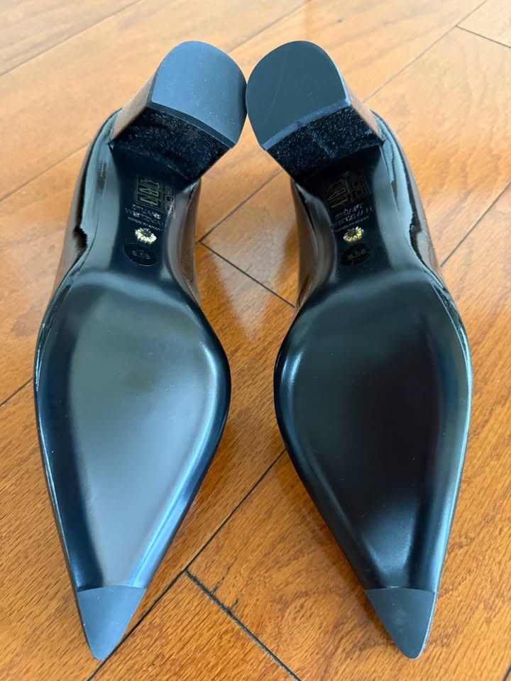 Stuart Weitzman Stuart Weitzman Stuart 85 Block Pump SAVE $200.00 Size US 8.5 / IT 38.5 - 7 Thumbnail