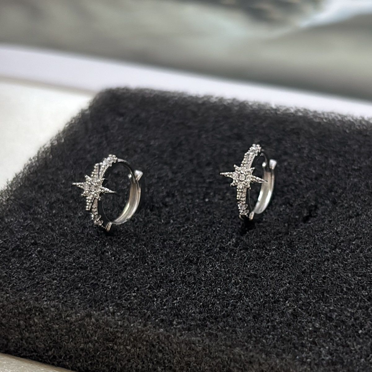 Other 13mm Small Star Hoop Earrings for Men Women Size ONE SIZE - 1 Thumbnail