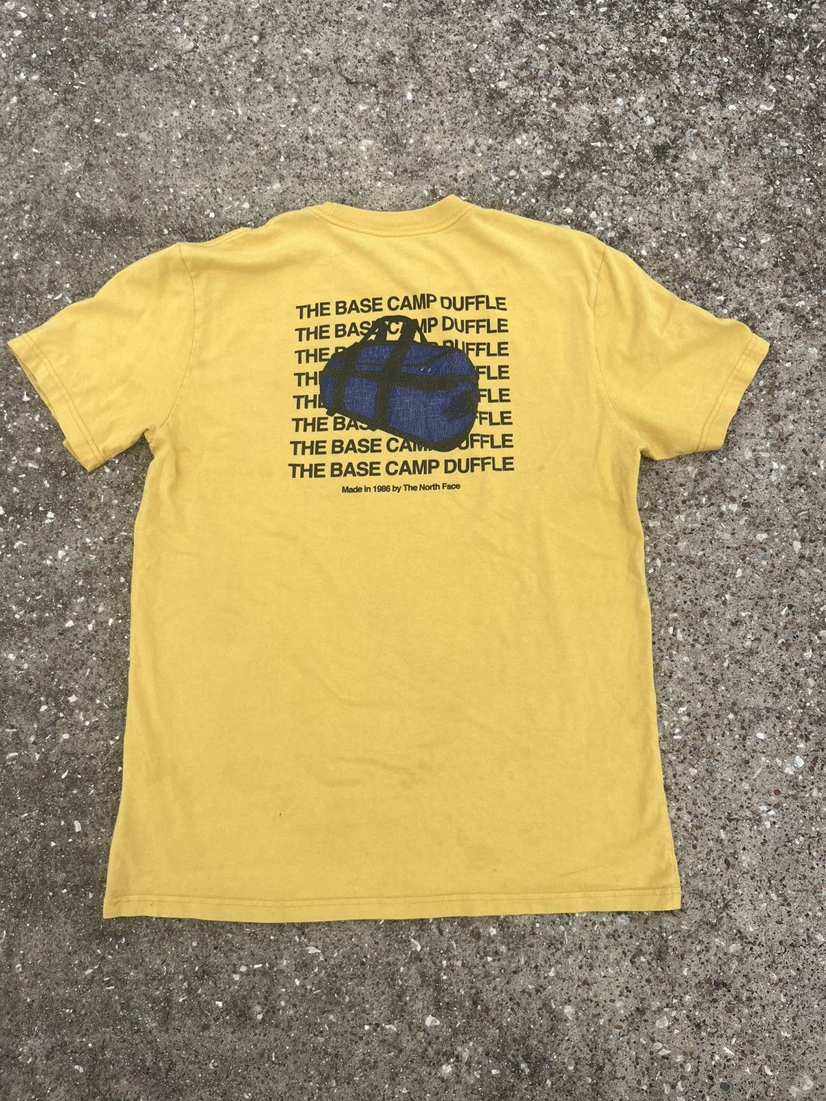 The North Face × Vintage North Face “Base Camp Duffle” Graphic Tee Size US L / EU 52-54 / 3 - 4 Thumbnail