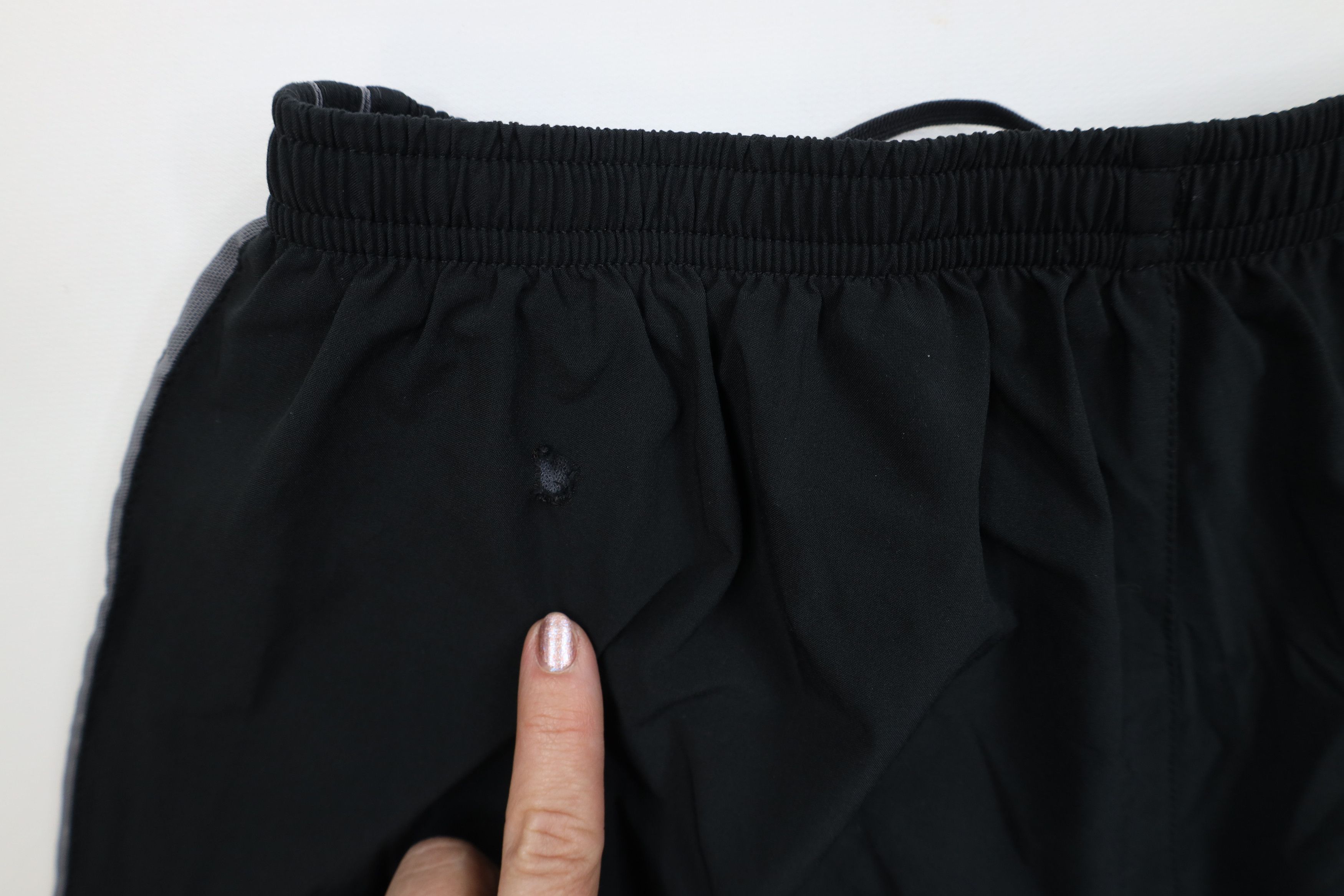 Nike Vintage Nike Scott Mini Swoosh Lined Above Knee Shorts Black Size US 34 / EU 50 - 14 Thumbnail