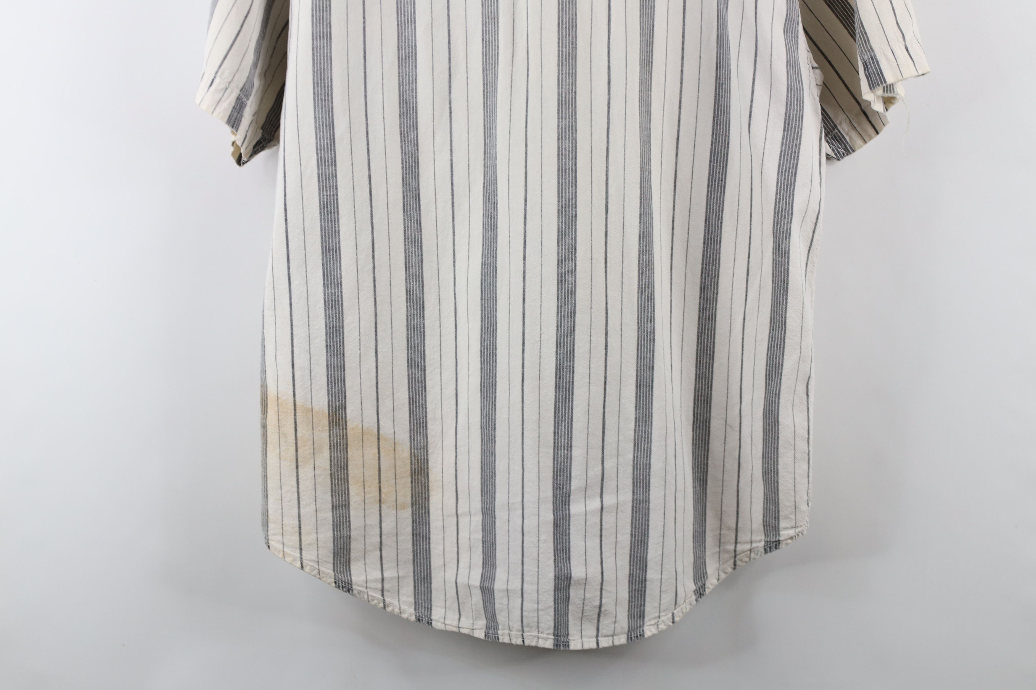 Vintage Vintage 90s Streetwear Big Pocket Striped Button Shirt Size US L / EU 52-54 / 3 - 15 Thumbnail