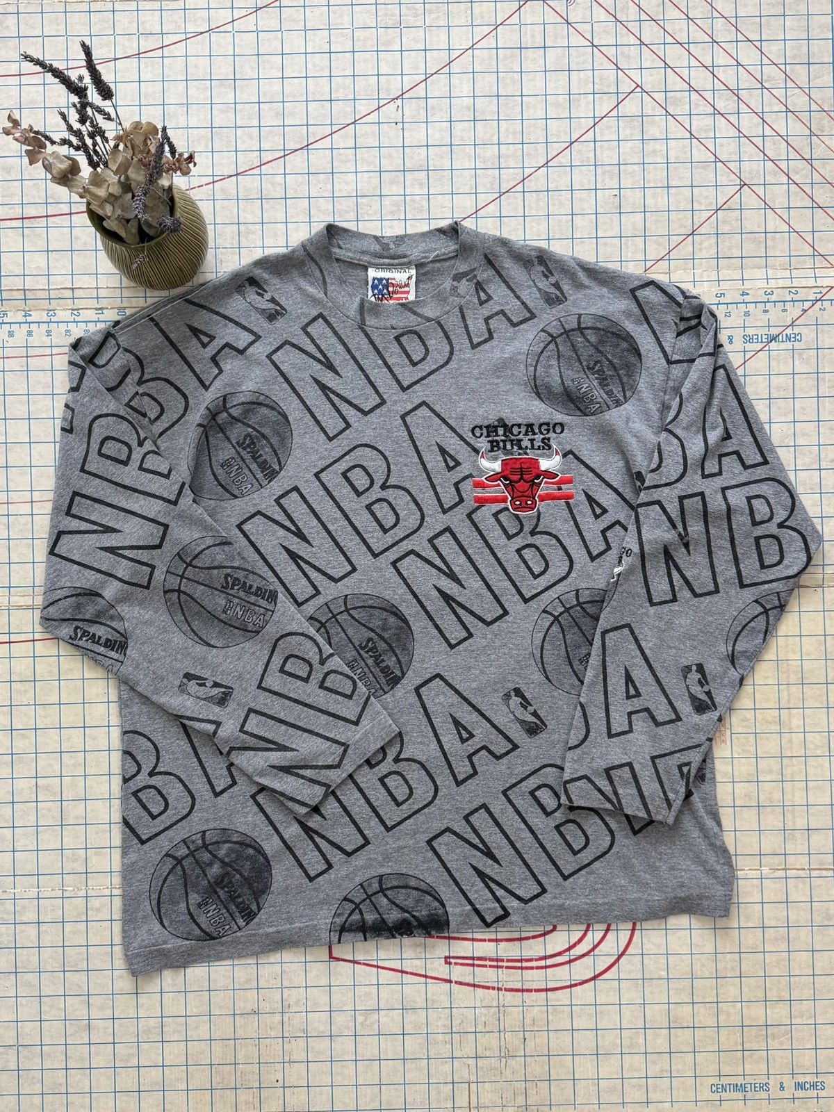 NBA × Vintage Vintage NBA Chicago Bulls Long Sleeve Tee Gray Fits Mens XL Size US XL / EU 56 / 4 - 9 Thumbnail