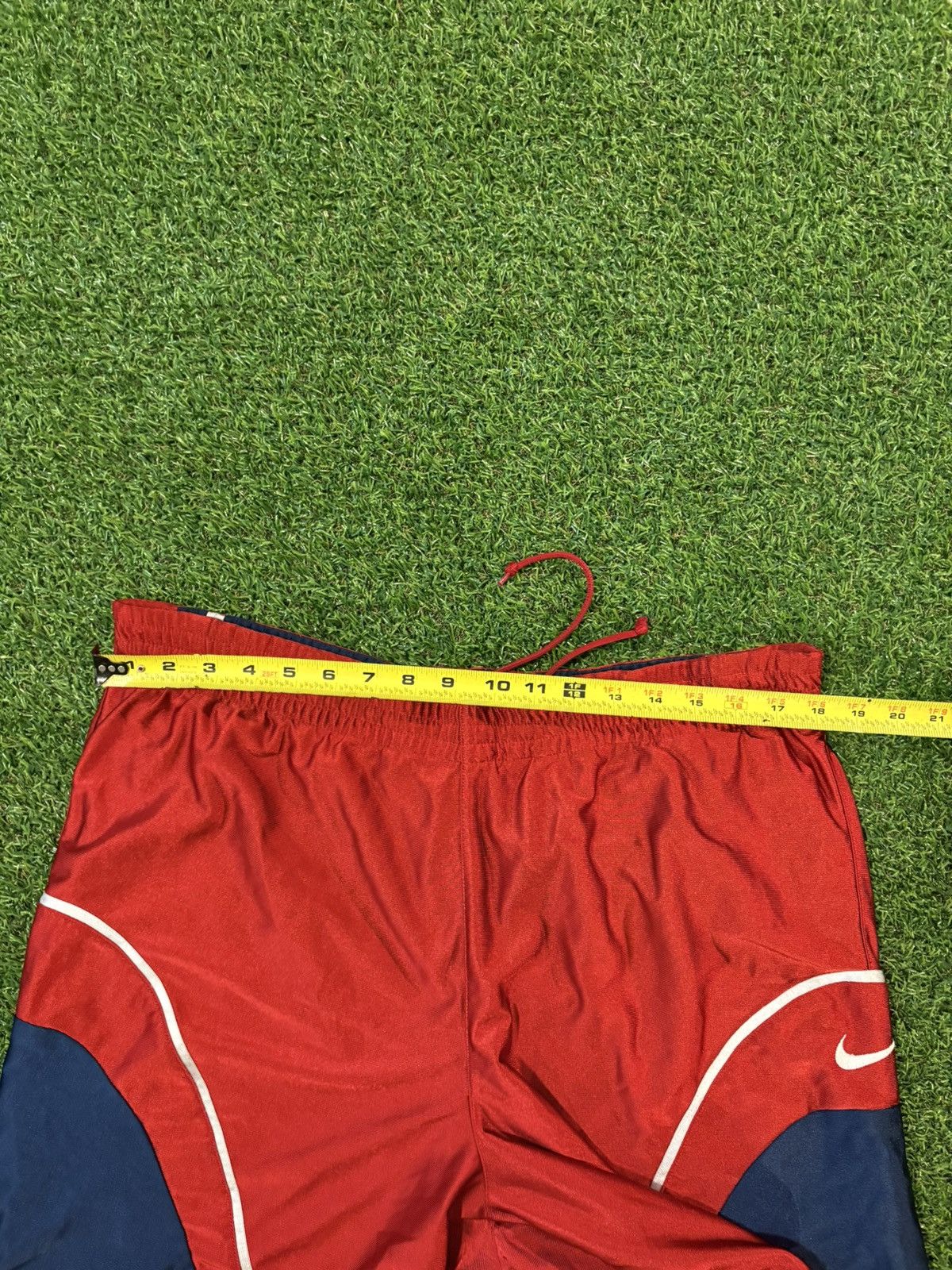 Nike Vintage red and blue reversible Nike shorts Size US 35 - 7 Thumbnail