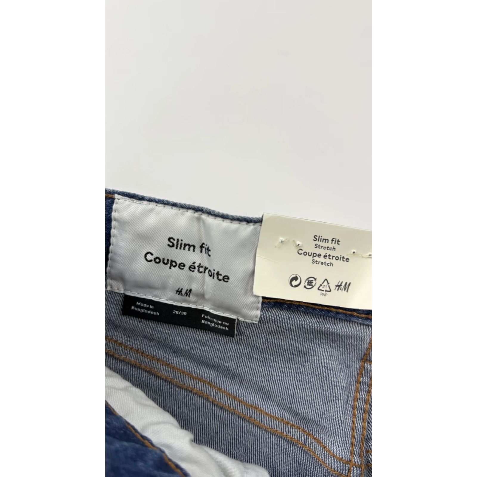 H&M H&M Jeans Mens 28x30 Blue Slim Fit Stretch Denim 20 Percent Recycled Cotton Eco Jeans Slim Fit Modern 28 Mens Blue 20% Recycled Cotton Size US 28 / EU 44 - 4 Thumbnail
