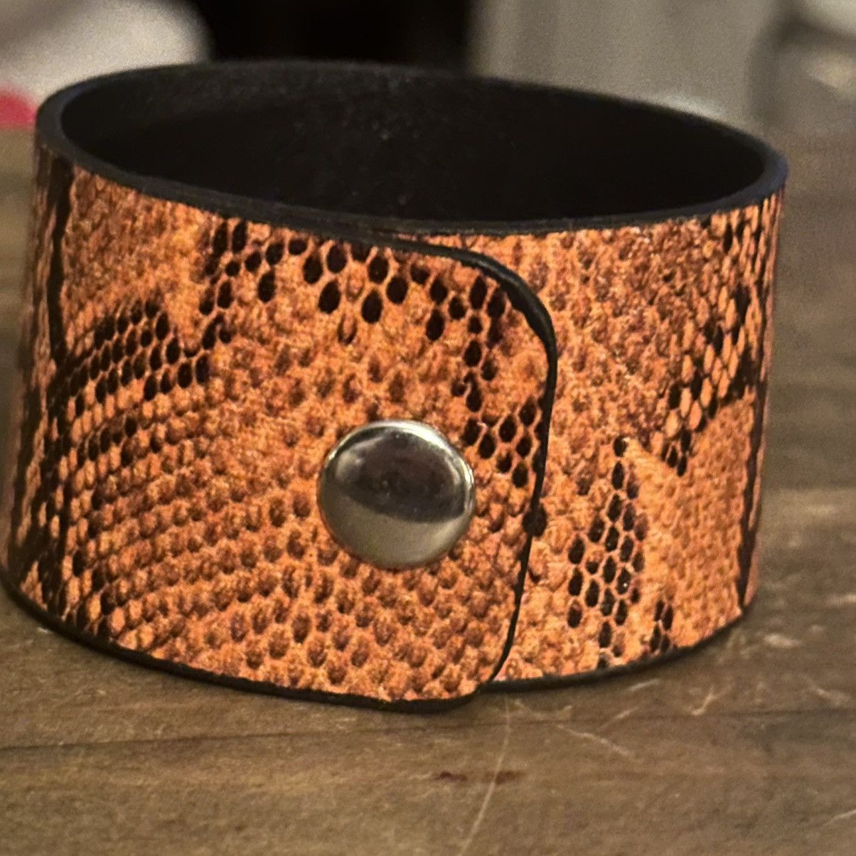 Other Orange snake print leather bracelet Size ONE SIZE - 9 Thumbnail