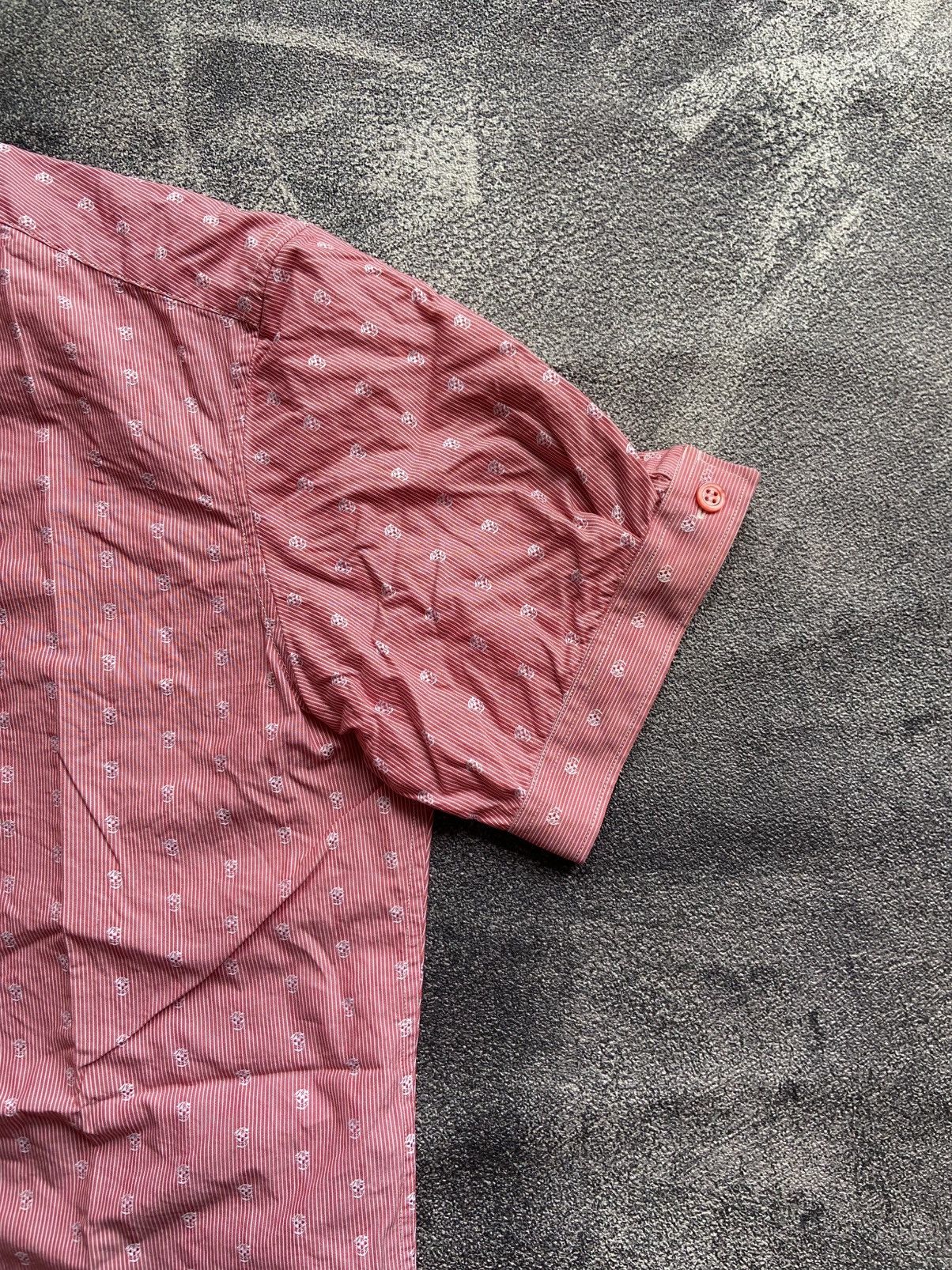 Alexander McQueen Alexander McQueen Skull Pink Pattern Shirt Short Sleeve Size US M / EU 48-50 / 2 - 3 Thumbnail