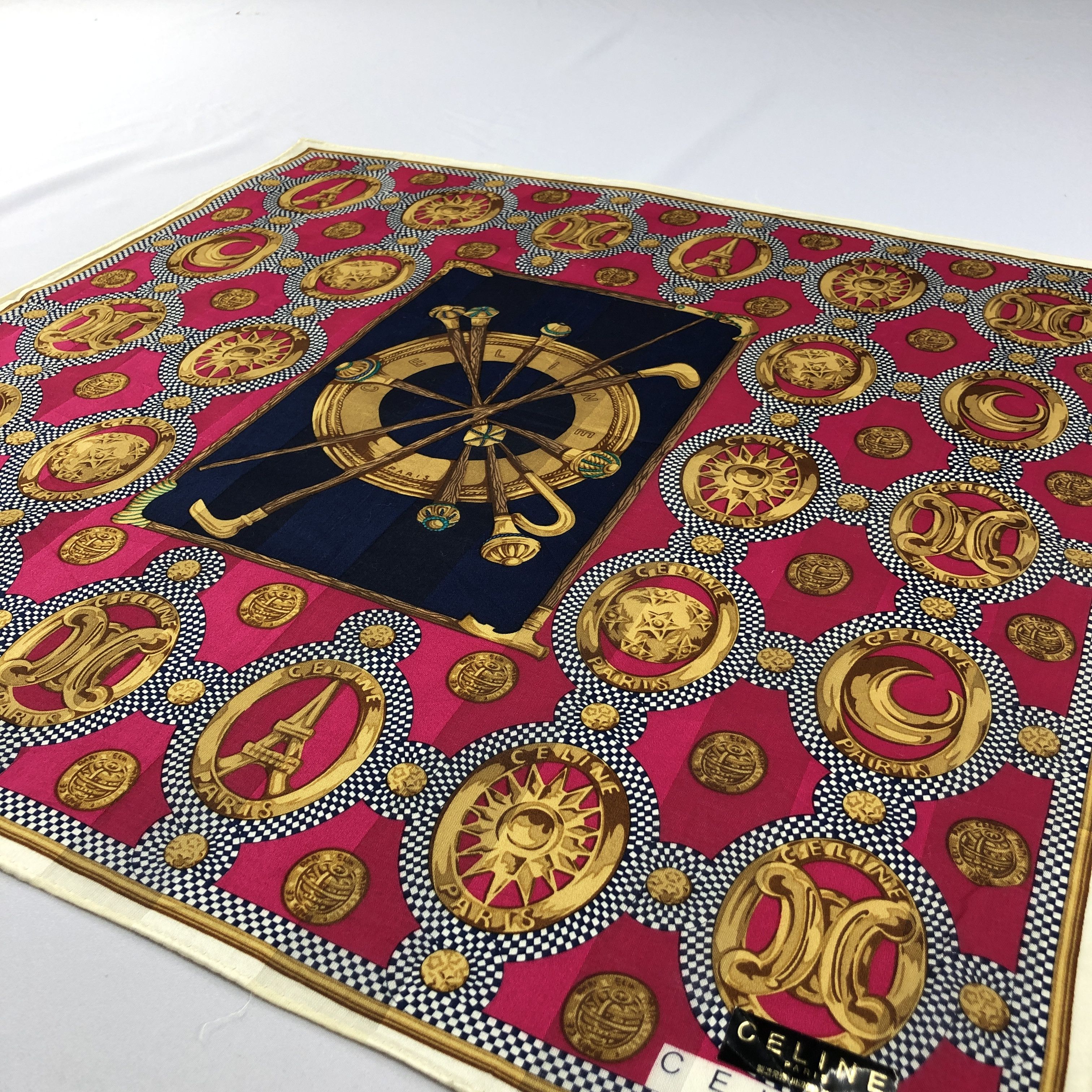 Celine Celine Handkerchief Neckerchief Bandana H2978 Size ONE SIZE - 2 Thumbnail