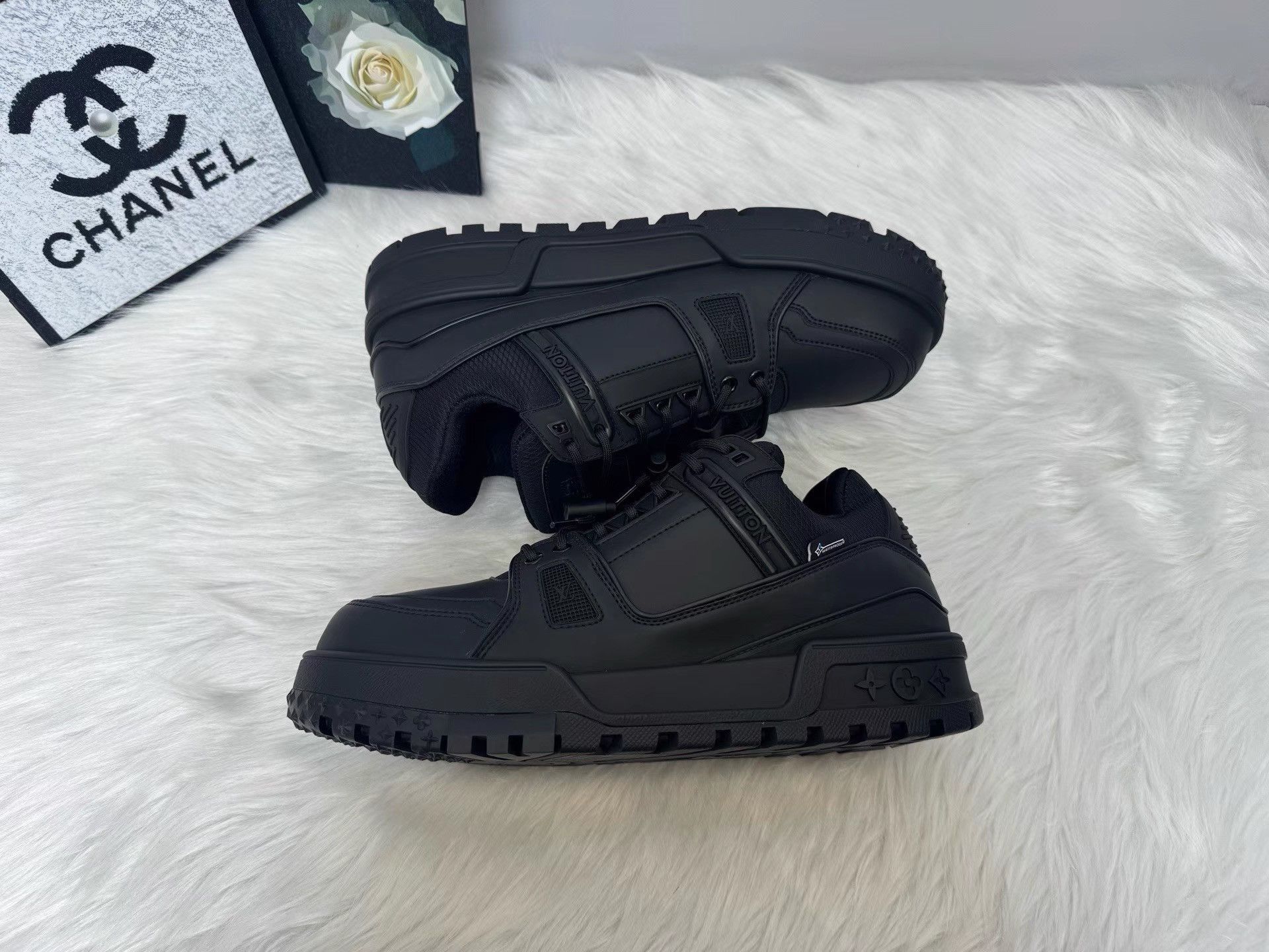 Louis Vuitton Louis Vuitton SKI Collection Trainer Maxi Sneaker K36 Size US 10 / EU 43 - 7 Thumbnail