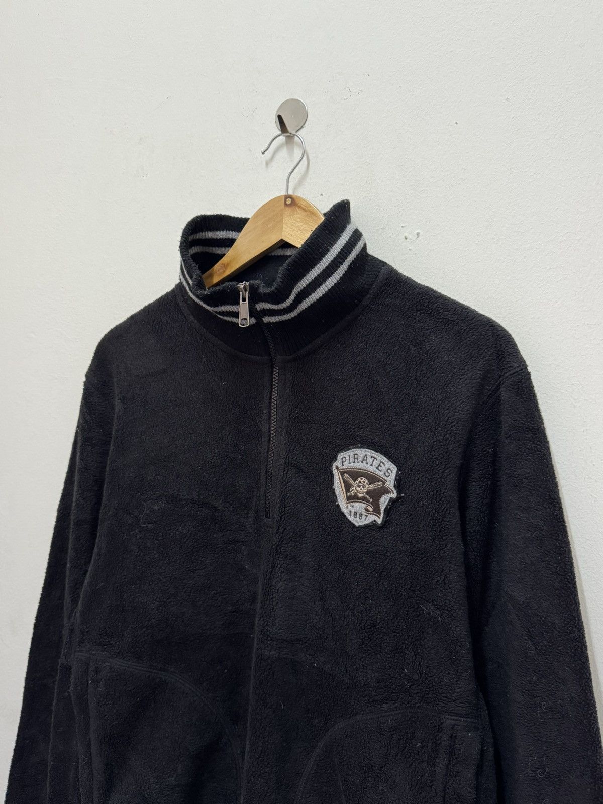 Uniqlo Uniqlo Major league baseball Half zipper Size US XL / EU 56 / 4 - 4 Thumbnail