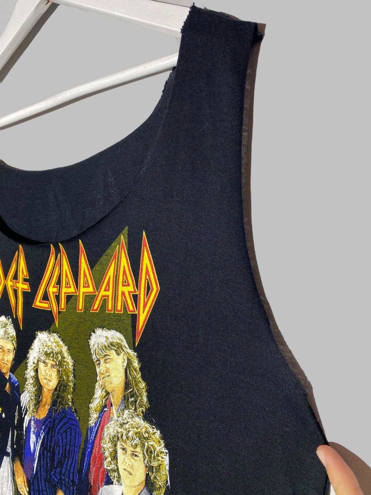 Band Tees *RARE* Vintage 1988 Def Leppard Hysteria Tour Europe Shirt Size US L / EU 52-54 / 3 - 7 Thumbnail