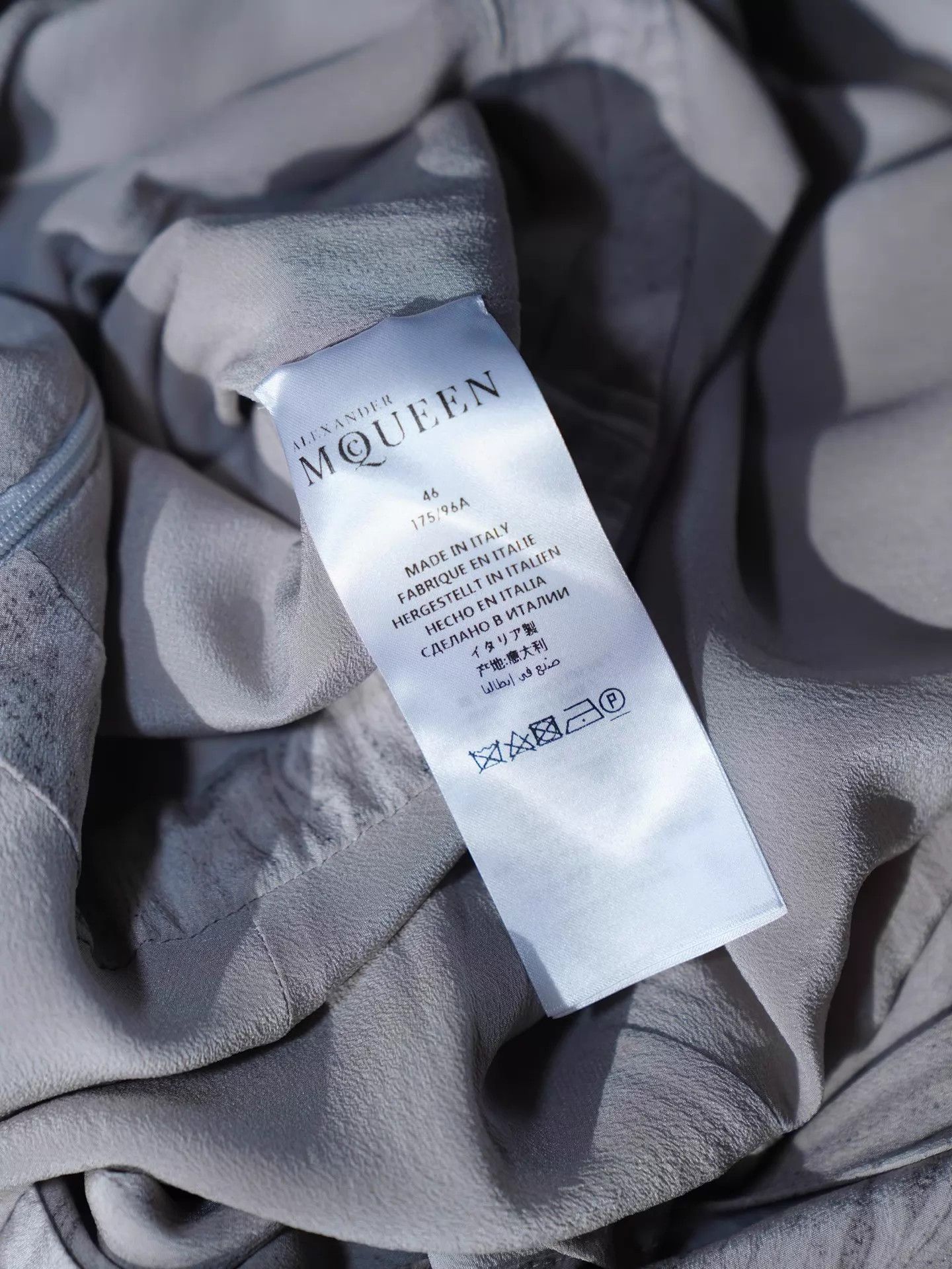 Alexander McQueen Alexander McQueen Light Gray Silk Sash MidiDress Size L / US 10 / IT 46 - 9 Thumbnail