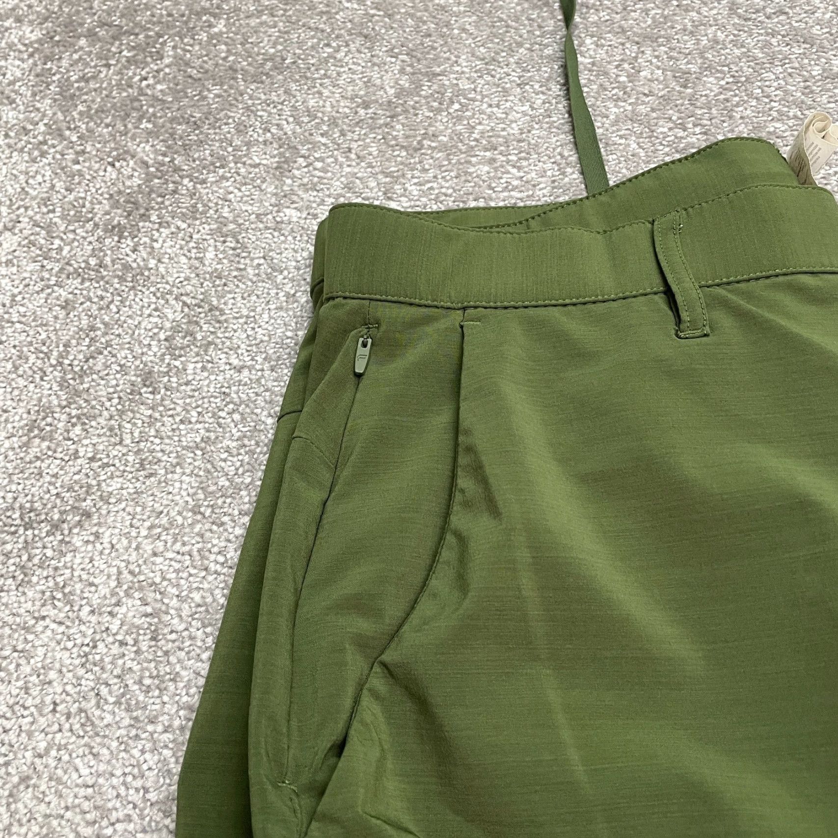 Fabletics Fabletics Mens Active Pants Regular Fit Green 33x29 Pockets Drawstring 33 Waist Tapered Inseam 29 Outdoor Athleisure Pants Mens Size US 31 - 4 Thumbnail