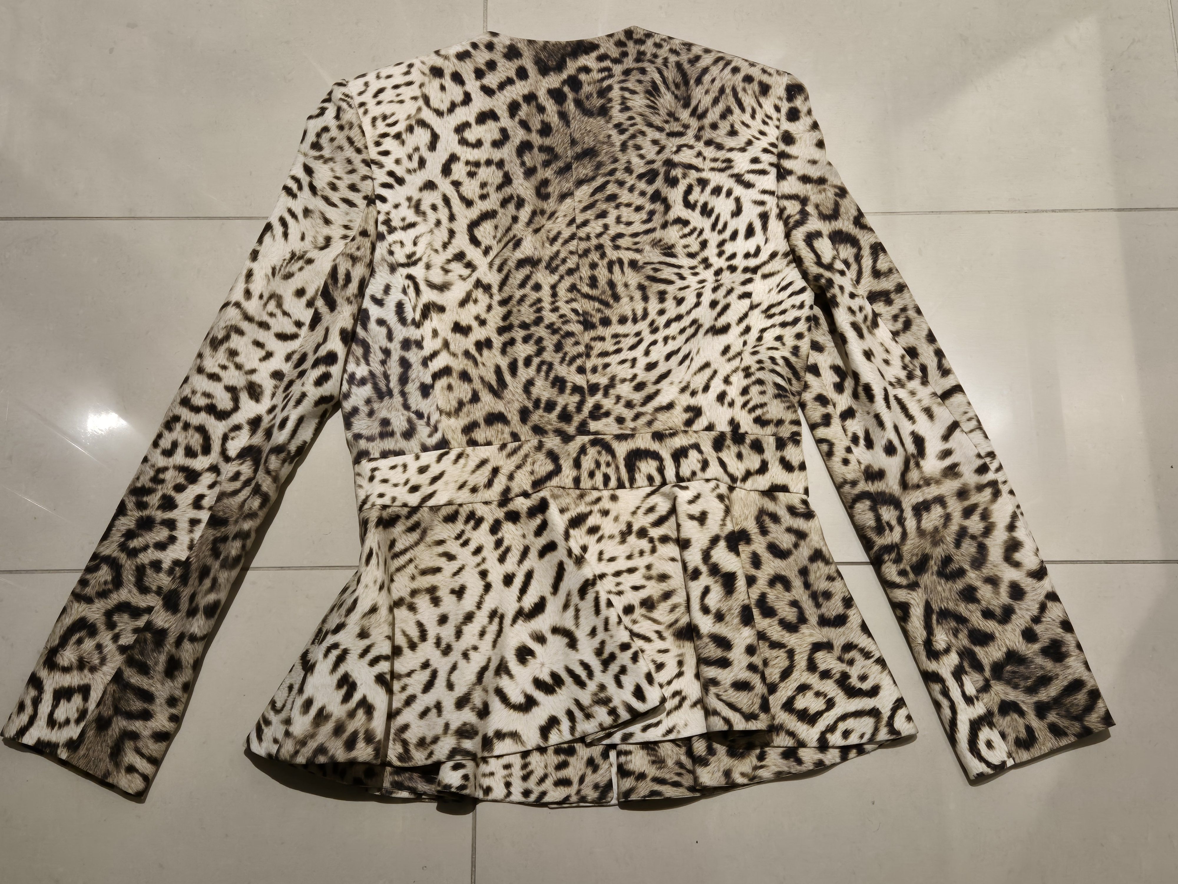 Giambattista Valli Giambattista Valli ocelot printed silk peplum jacket Size XS / US 0-2 / IT 36-38 - 10 Thumbnail