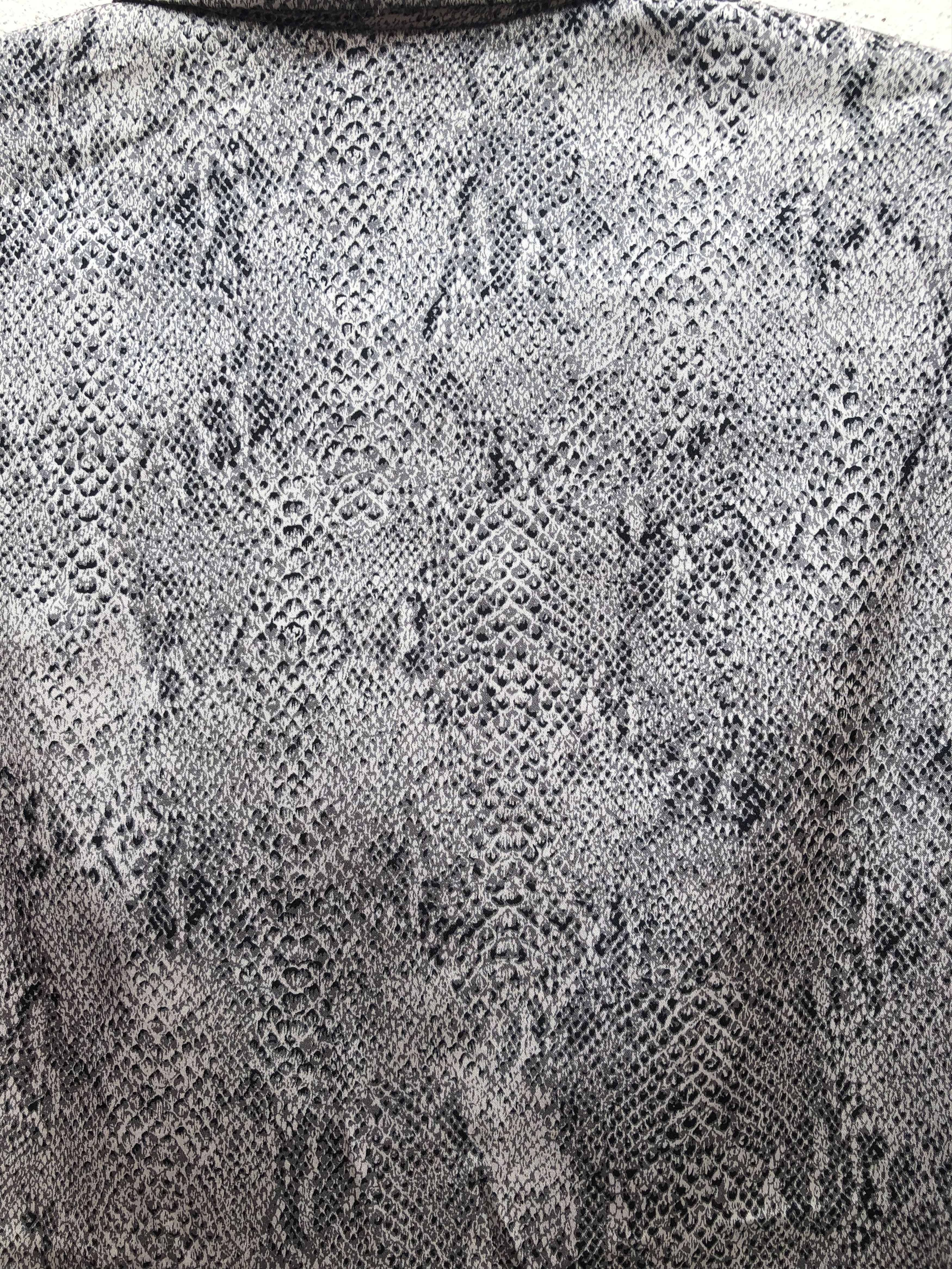 Yves Saint Laurent Yves Saint Laurent Women's Python Snake Print Shirt Blouse Size S / US 4 / IT 40 - 3 Thumbnail