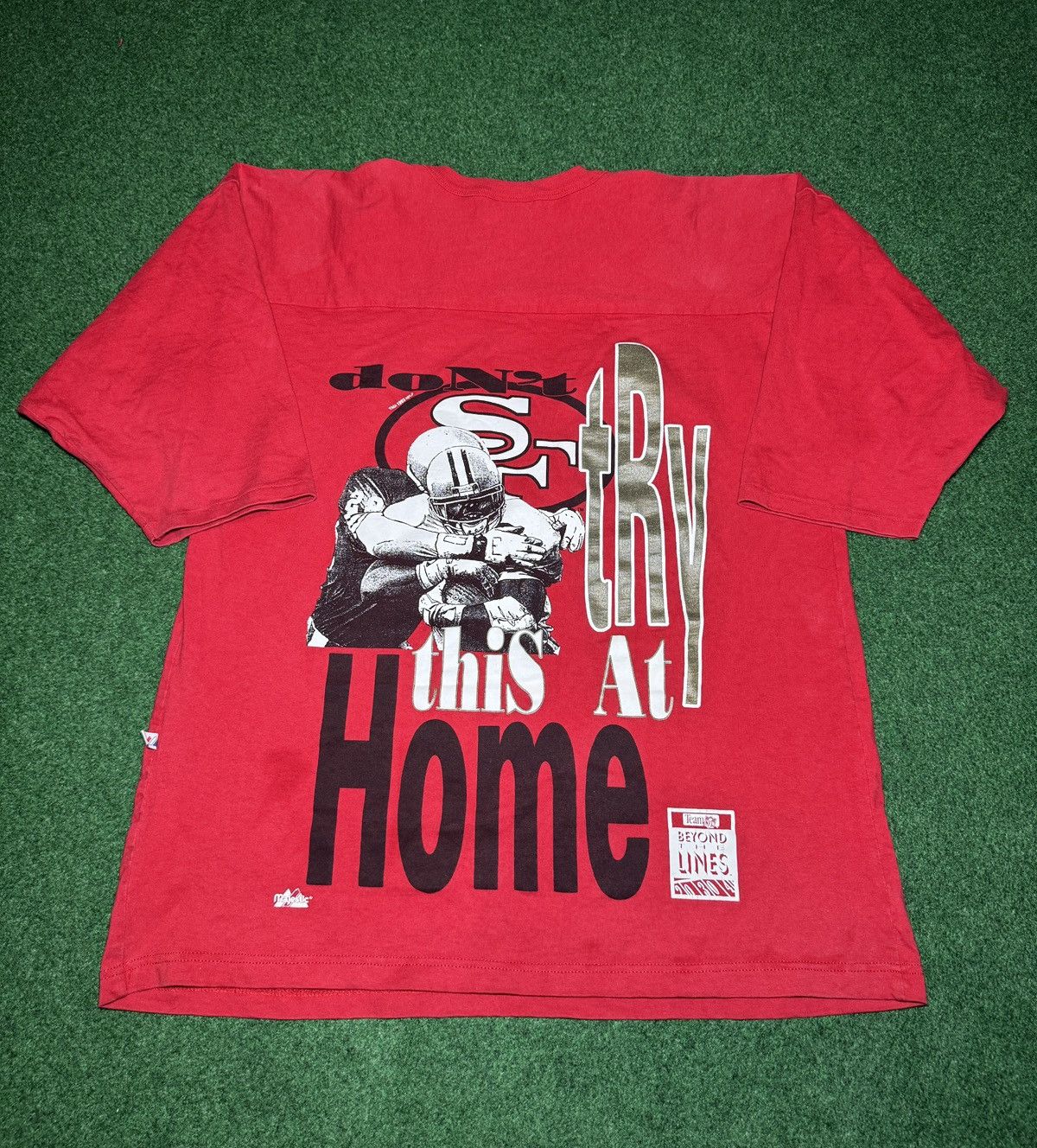 Vintage Vtg 90s San Francisco 49ers Hip Hop Graphic XL Baggy T Shirt Size US XL / EU 56 / 4 - 1 Thumbnail