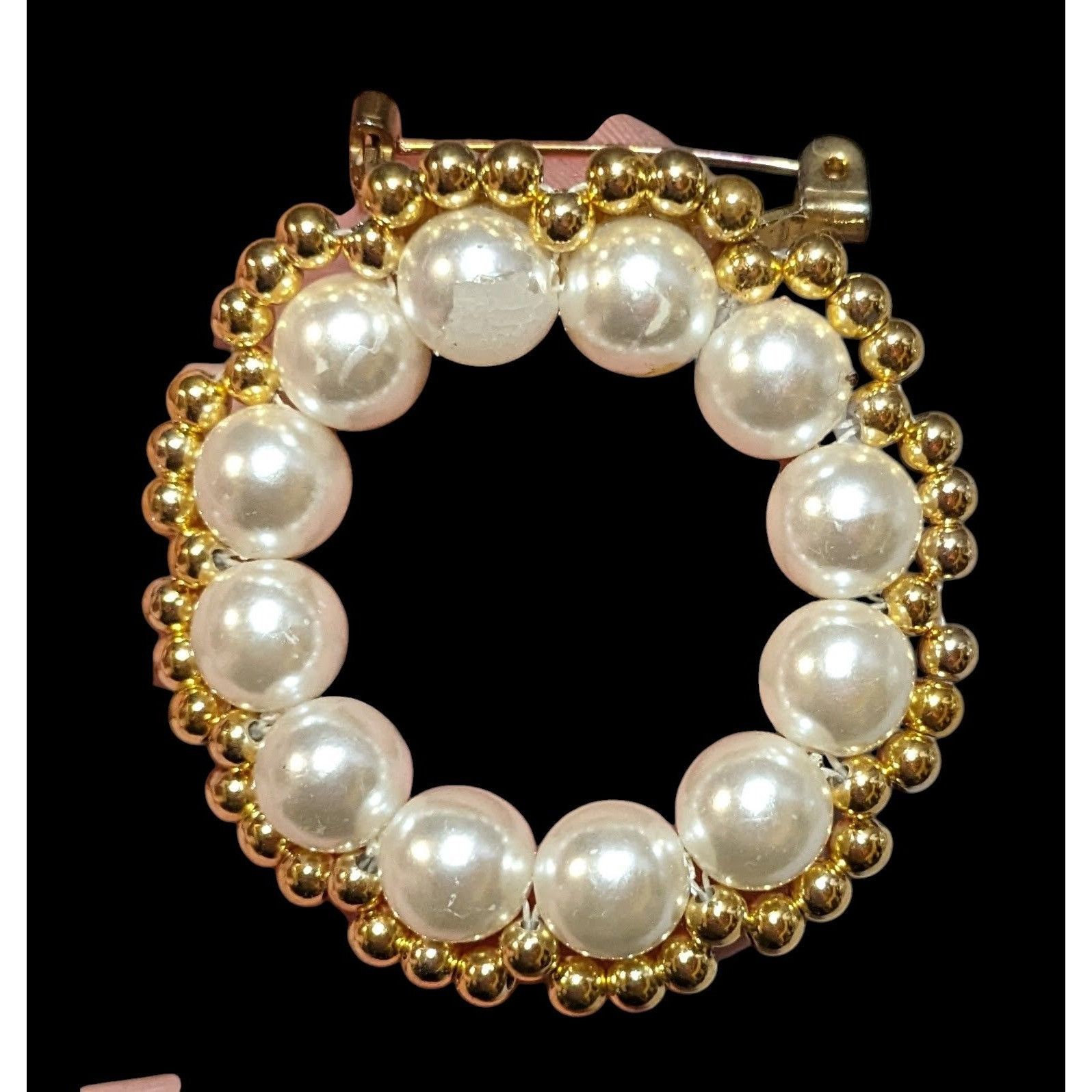 Other Handmade Beaded Gold Tone Faux Pearl Wreath Brooch Size ONE SIZE - 3 Thumbnail