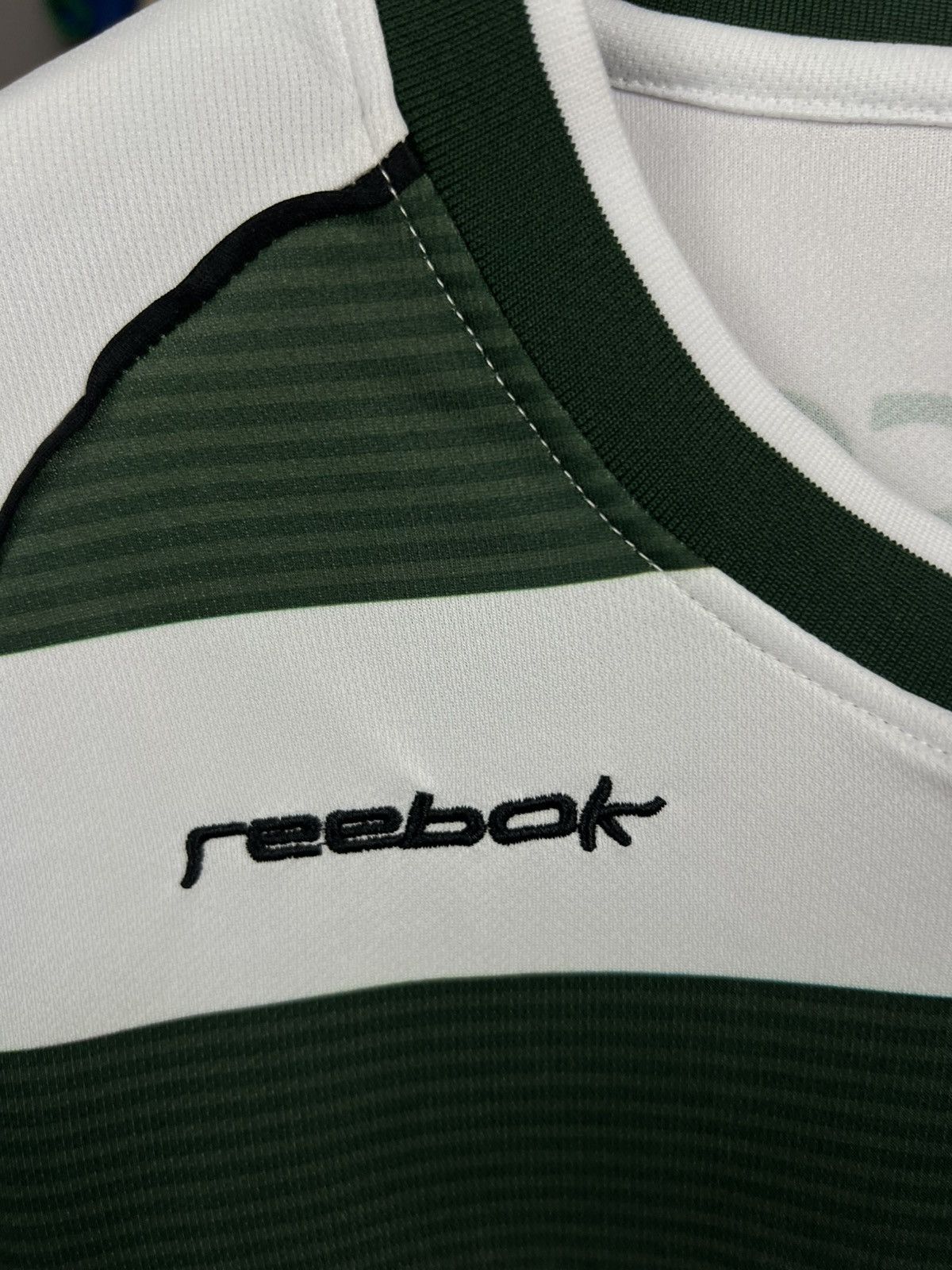 Reebok Soccer Jersey Reebok Sporting 2002/03 Cristiano Ronaldo #28 Size US L / EU 52-54 / 3 - 4 Thumbnail