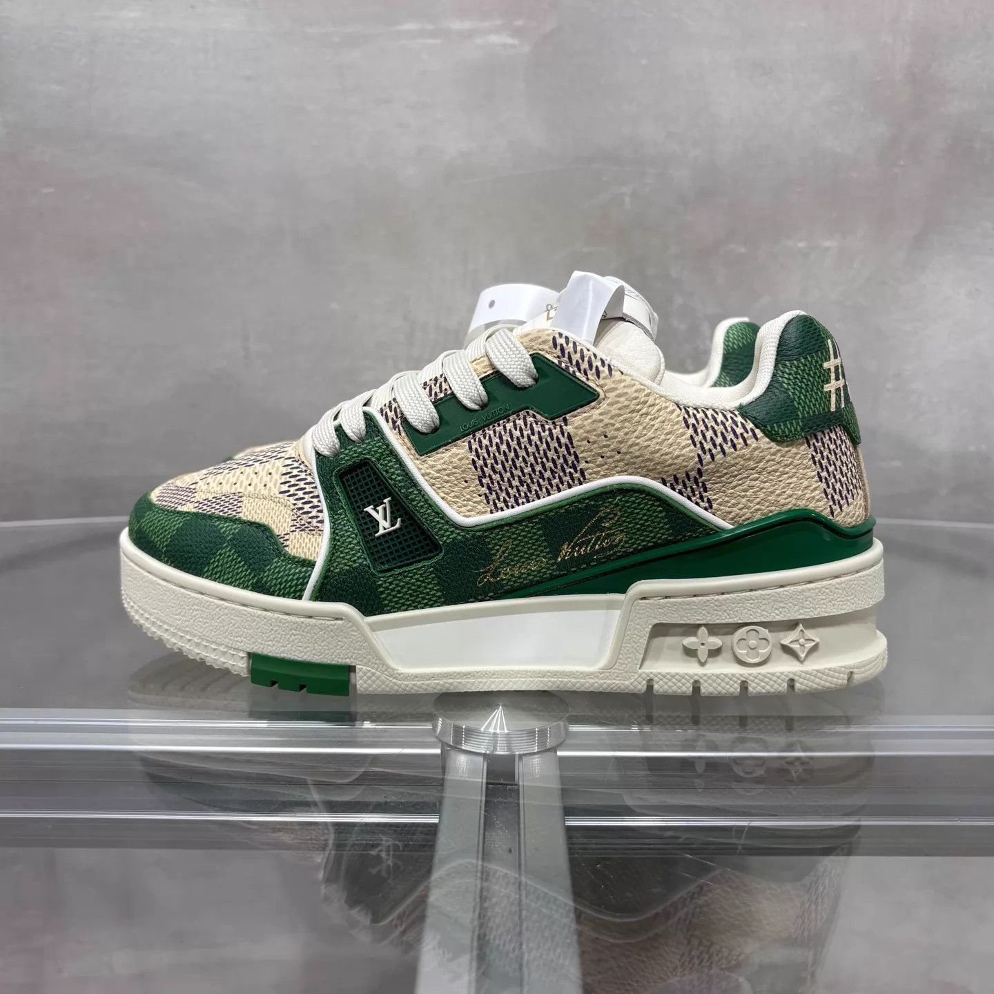 Louis Vuitton LV Trainer White Green Checkerboard UK1.5 (35.5) Size US 4 / IT 34 - 3 Thumbnail