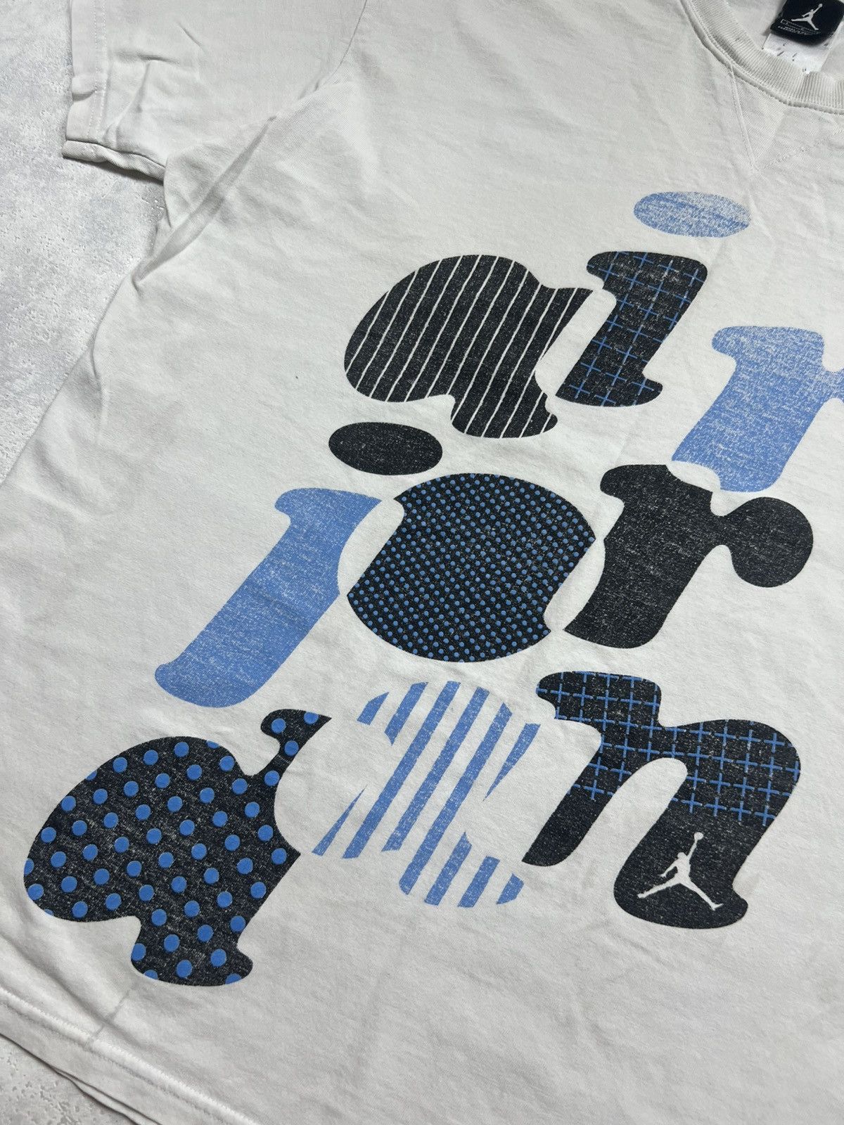Nike 90s Nike Air Jordan Vintage Y2K Oversized Retro Tee T-Shirt Size US L / EU 52-54 / 3 - 4 Thumbnail