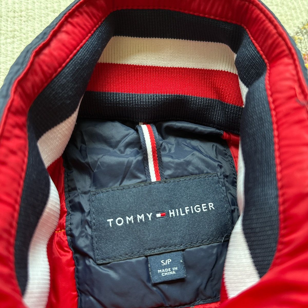 Tommy Hilfiger Men’s Small Tommy Hilfiger Colorblock Lightweight Jacket Size US S / EU 44-46 / 1 - 2 Thumbnail
